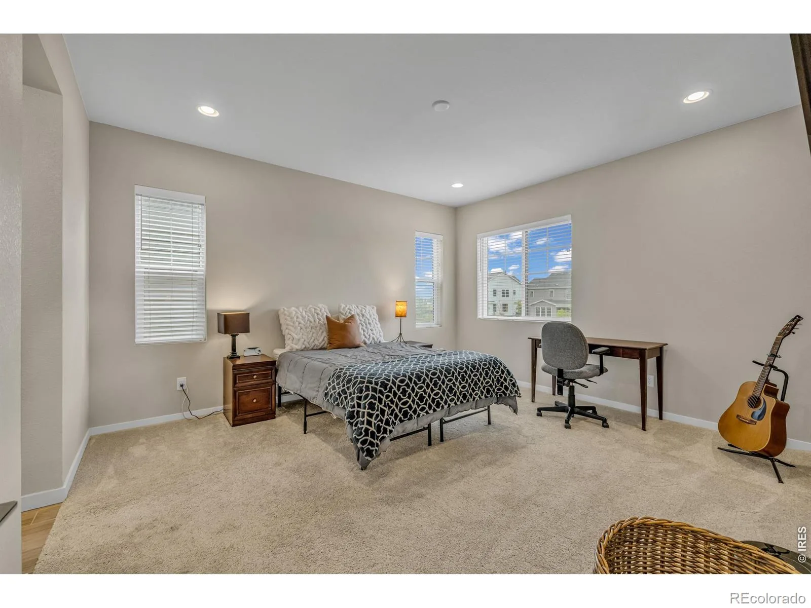 9074 Moondance Drive Littleton CO 80125 | MLS #RECIR1065833 08062026033507 1600 14