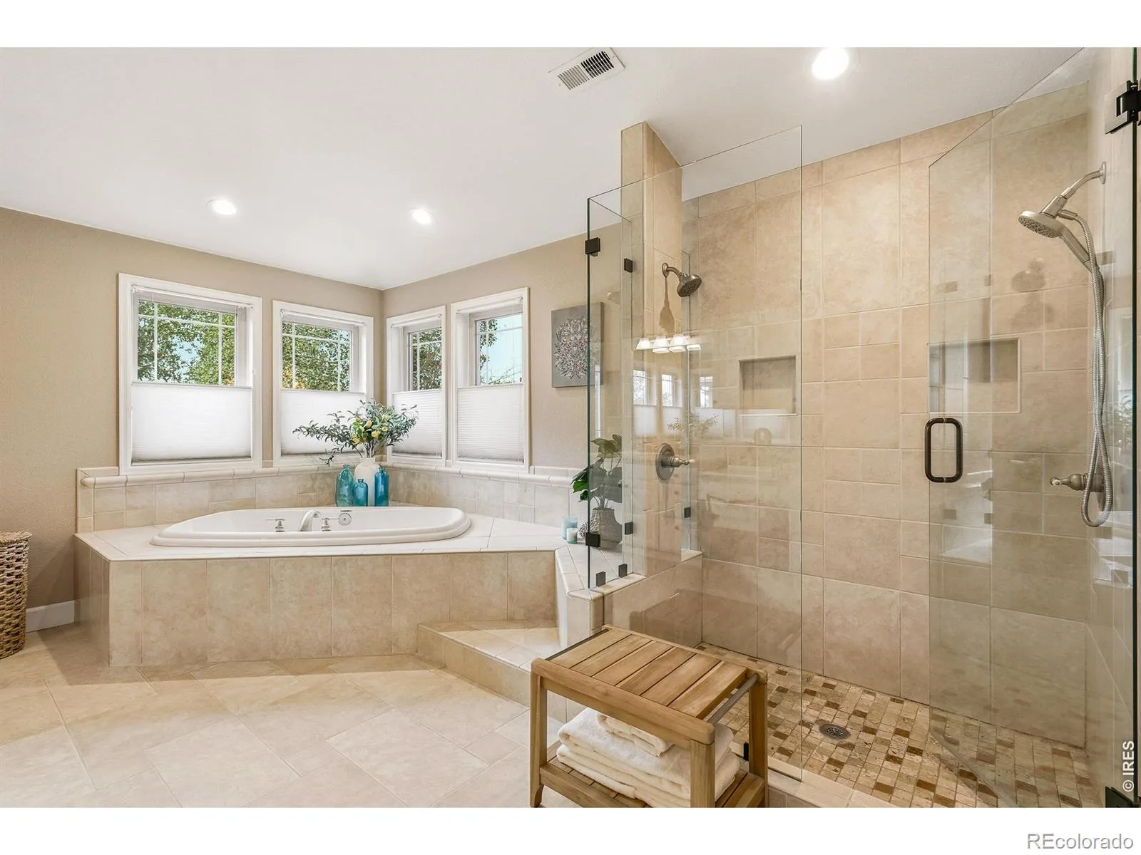 4464 Fairway Lane Broomfield CO 80023 | MLS #RECIR1065840 08062026200920 1600 25