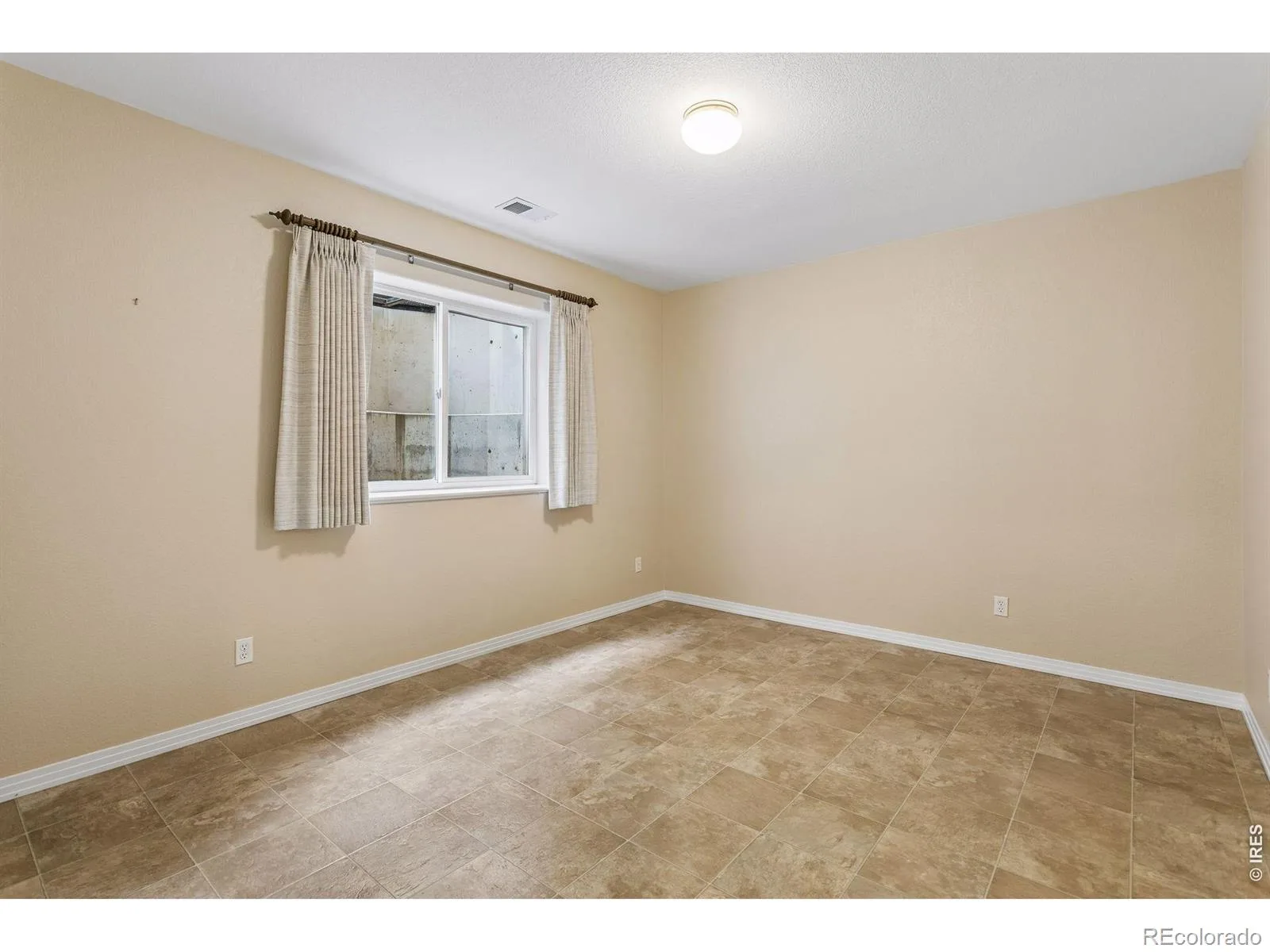 1900 N Shore Drive Longmont CO 80503 | MLS #RECIR1065886 08062026193730 1600 31