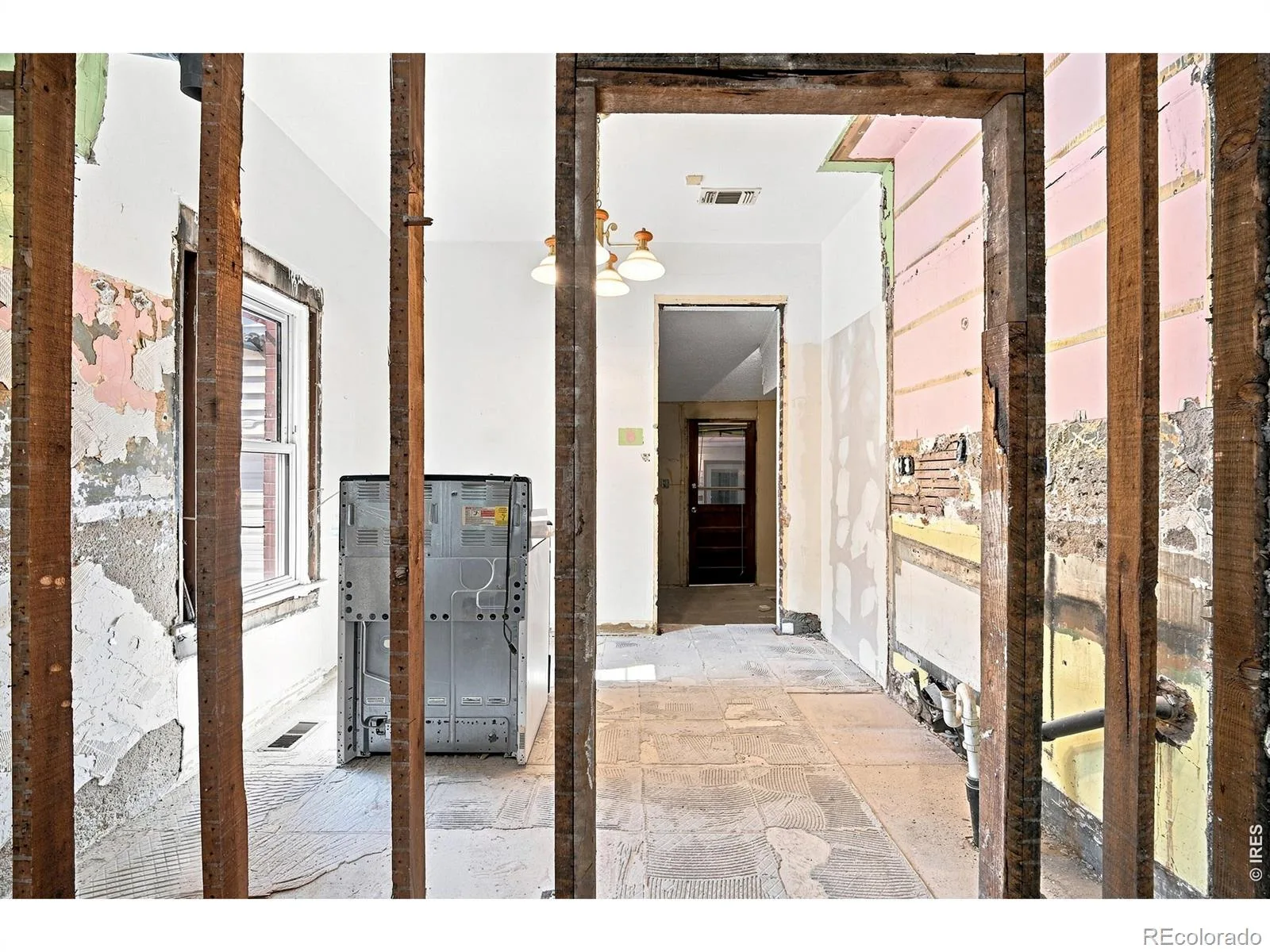 2421 W 38th Avenue Denver CO 80211 | MLS #RECIR1065967 08072026040816 1600 8