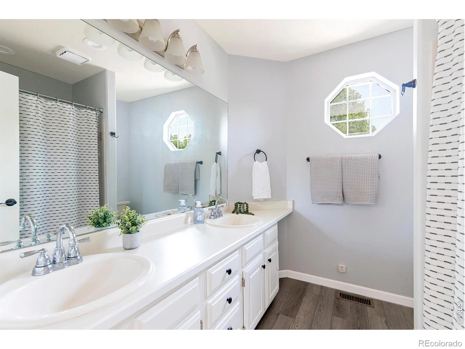 1035 Sage Street Broomfield CO 80020 | MLS #RECIR1065987 08072026172901 1600 32