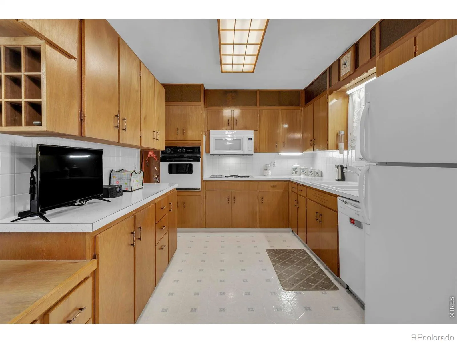 701 Lois Drive Louisville CO 80027 | MLS #RECIR1066012 08072026234311 1600 11