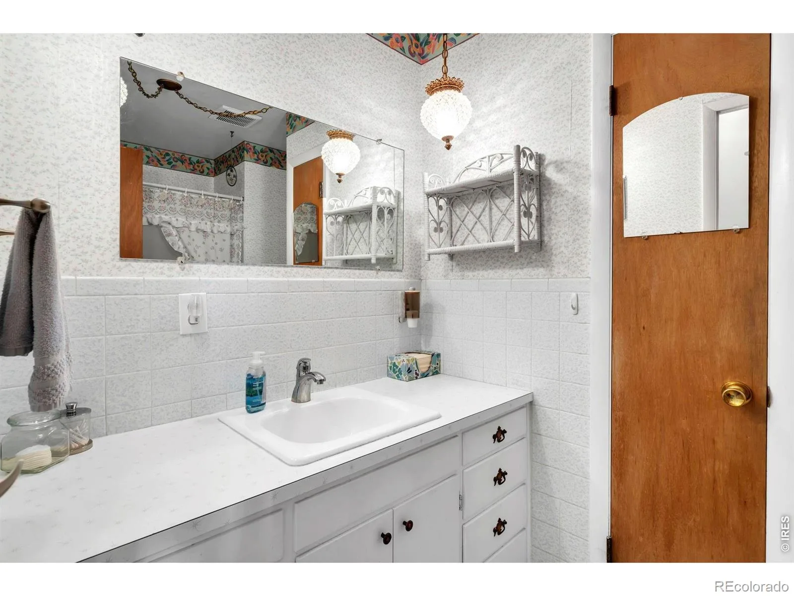 701 Lois Drive Louisville CO 80027 | MLS #RECIR1066012 08072026234311 1600 18