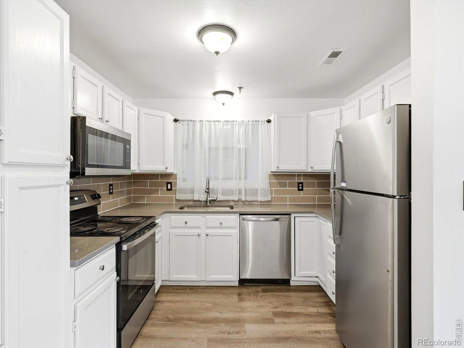 50 19th Avenue #30 Longmont CO 80501 | MLS #RECIR1066033 08072026220048 1600 12