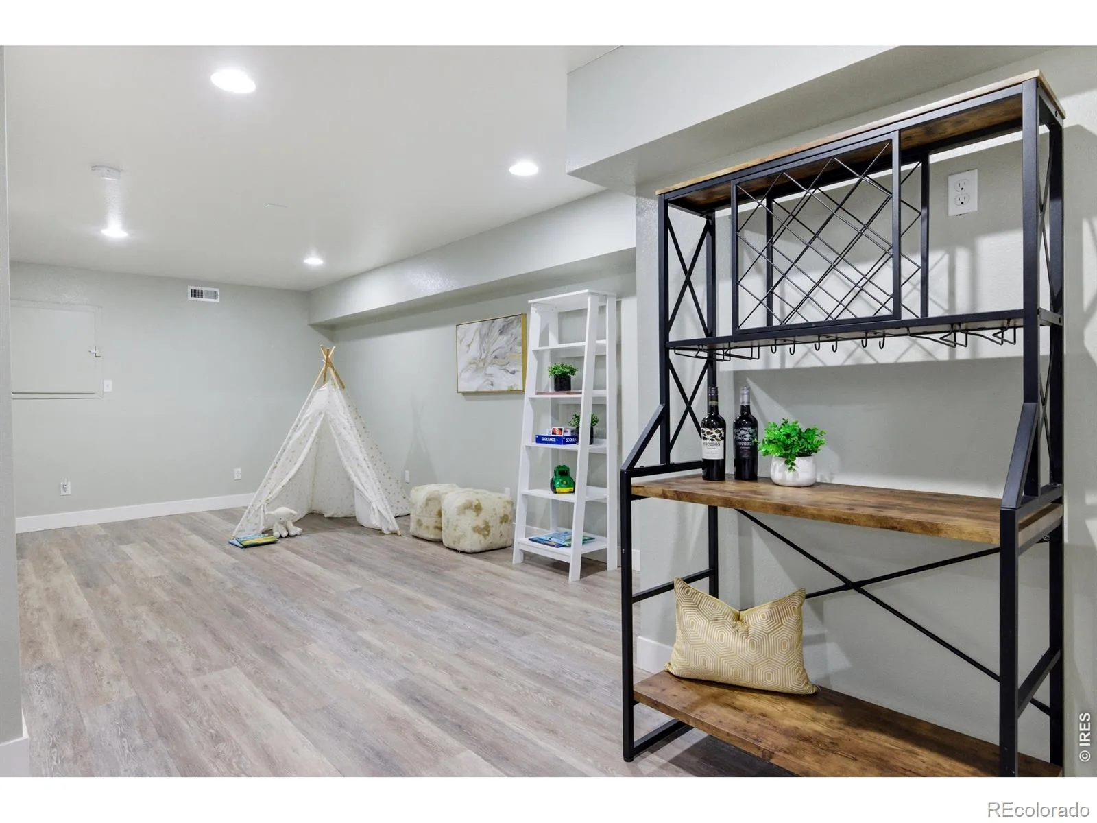 279 S 45th Avenue Brighton CO 80601 | MLS #RECIR1066034 08112026003937 1600 33