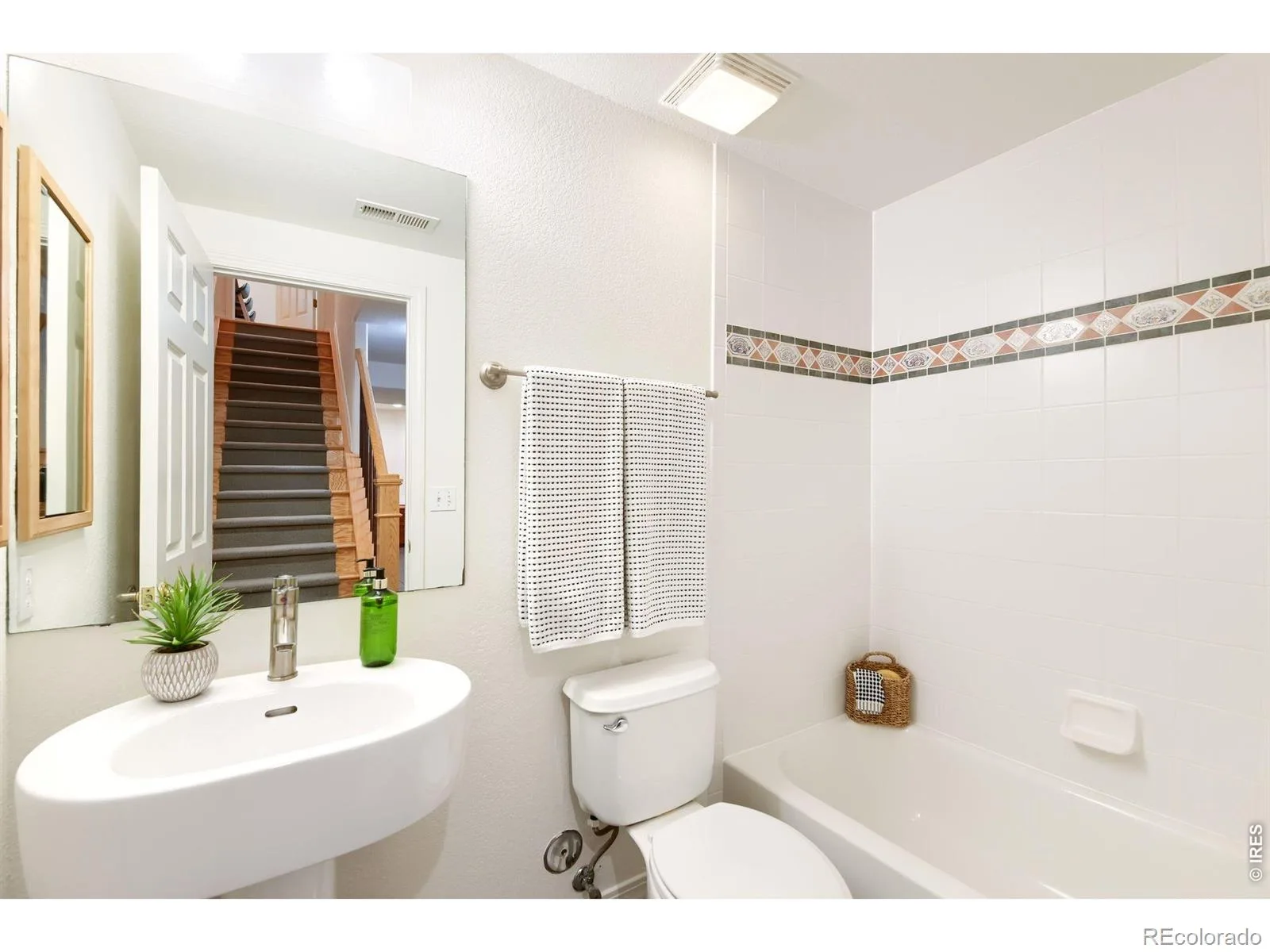 1812 Scarsdale Court Lafayette CO 80026 | MLS #RECIR1066074 08082026034849 1600 19
