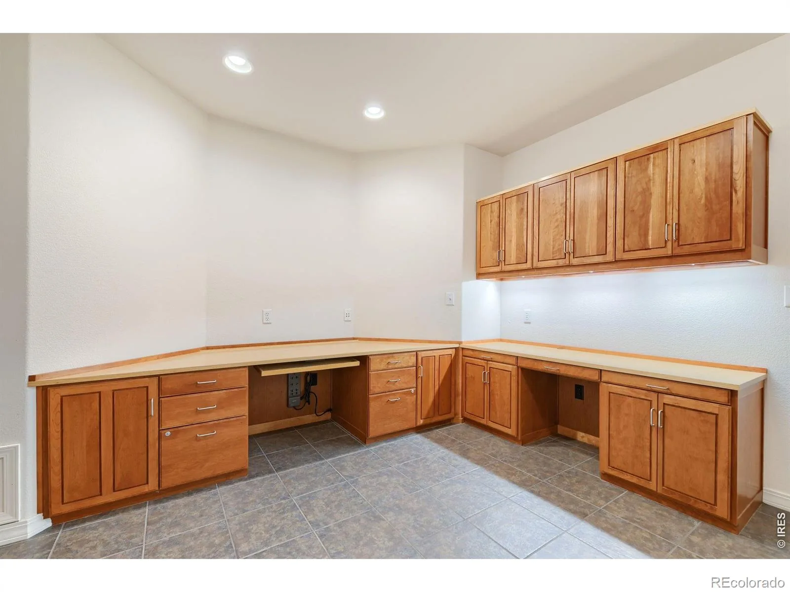 1812 Scarsdale Court Lafayette CO 80026 | MLS #RECIR1066074 08082026034849 1600 23