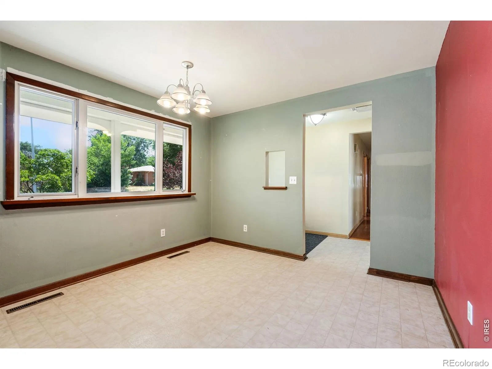 2612 Mountain View Avenue Longmont CO 80503 | MLS #RECIR1066091 08082026181341 1600 4