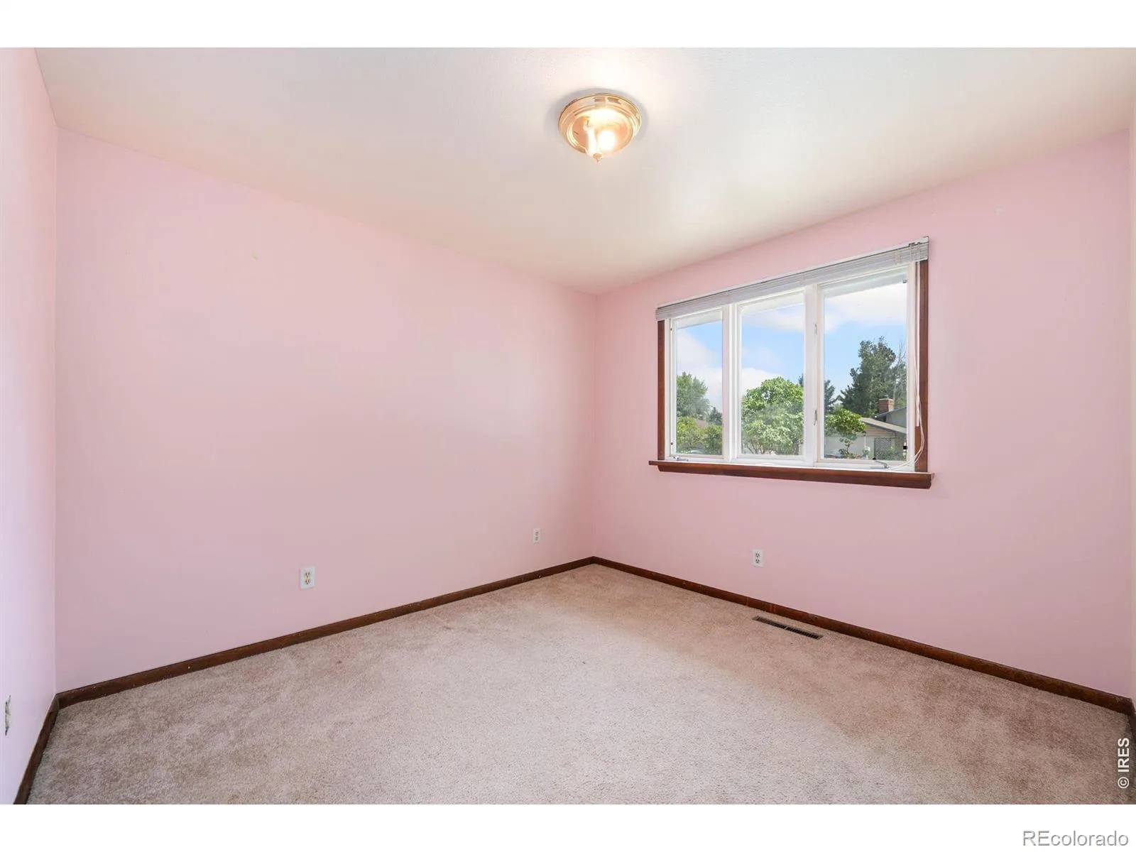 2612 Mountain View Avenue Longmont CO 80503 | MLS #RECIR1066091 08082026181341 1600 9