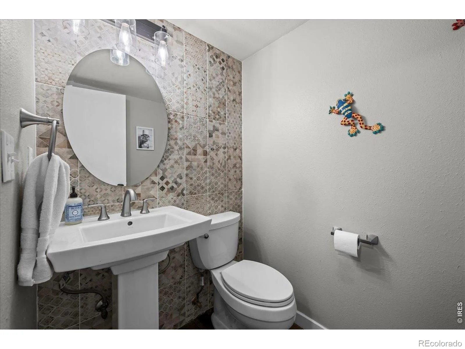 2431 Maplewood E Circle Longmont CO 80503 | MLS #RECIR1066104 08192026210813 1600 13