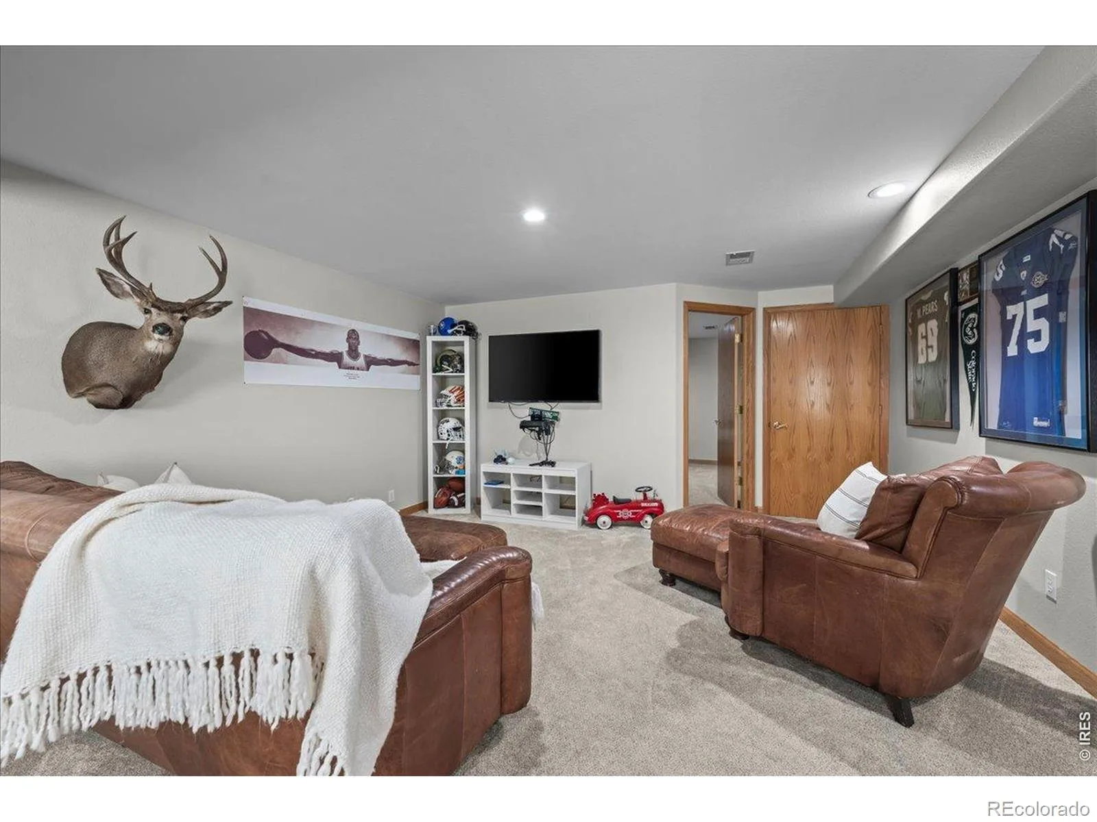 2431 Maplewood E Circle Longmont CO 80503 | MLS #RECIR1066104 08192026210813 1600 20