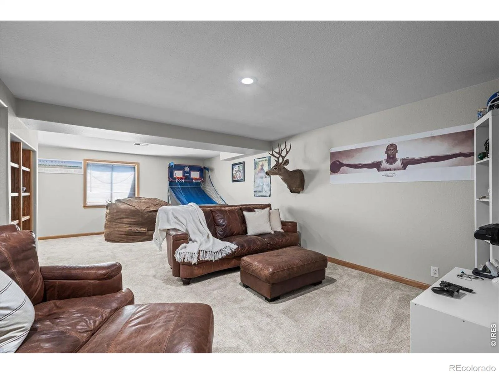 2431 Maplewood E Circle Longmont CO 80503 | MLS #RECIR1066104 08192026210813 1600 21
