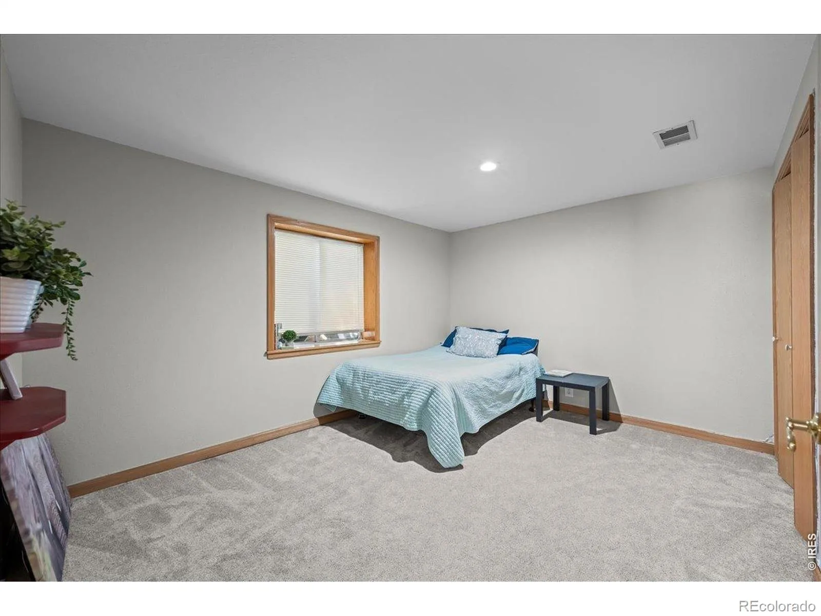 2431 Maplewood E Circle Longmont CO 80503 | MLS #RECIR1066104 08192026210813 1600 22