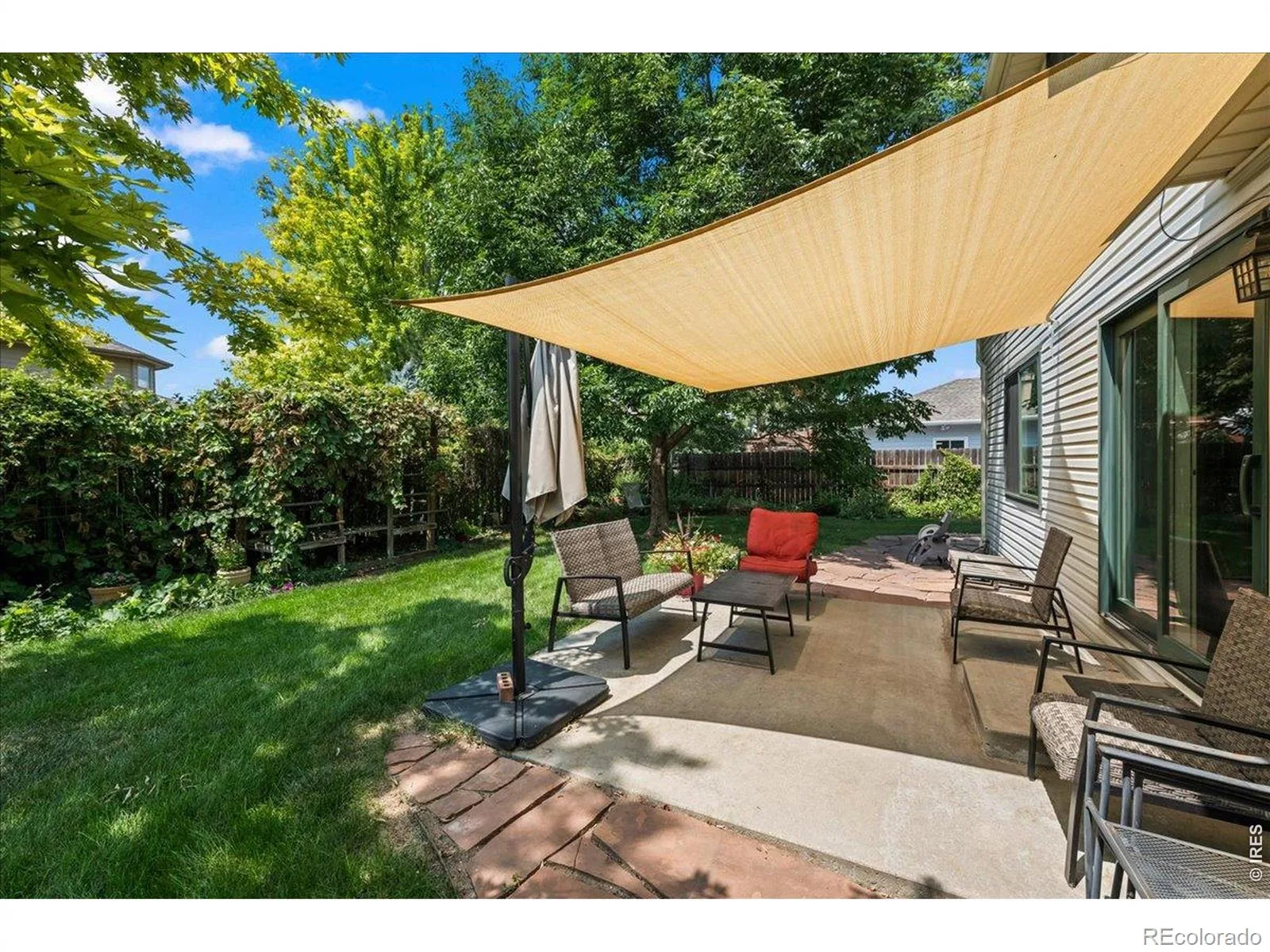 2431 Maplewood E Circle Longmont CO 80503 | MLS #RECIR1066104 08192026210813 1600 26
