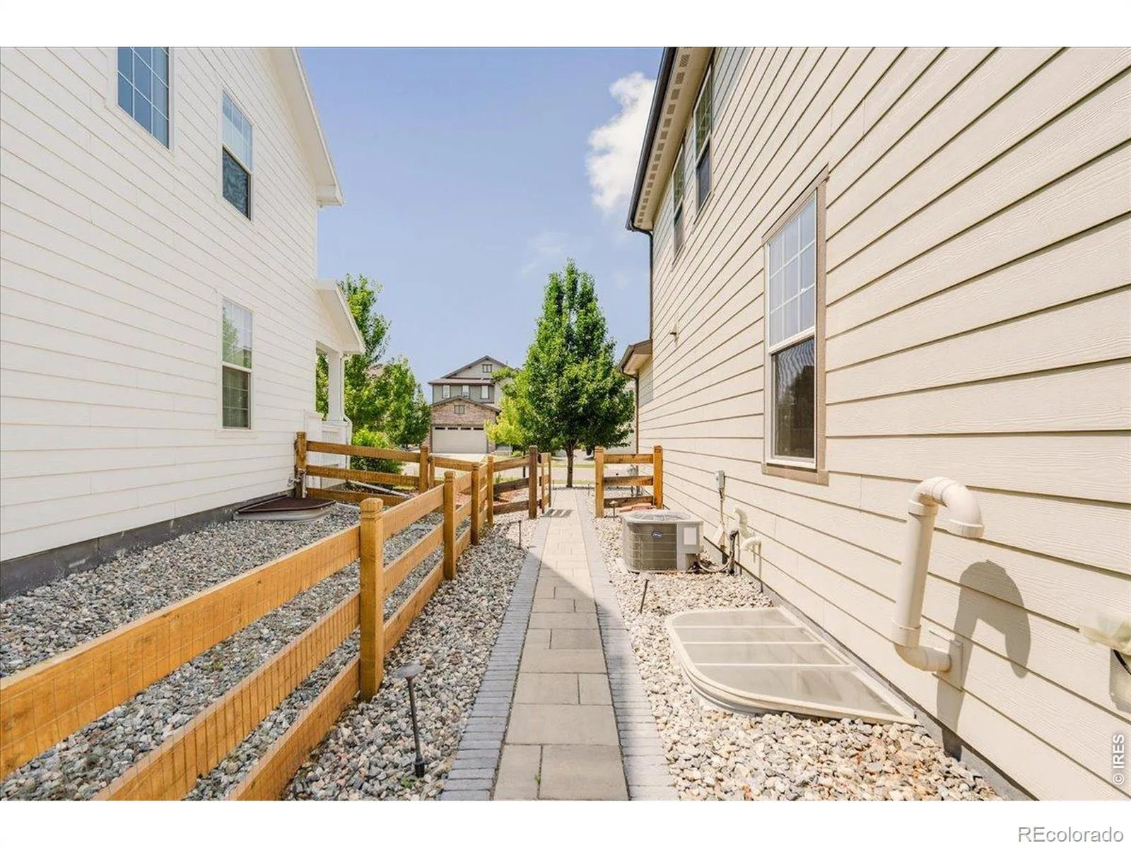 2224 Lombardy Street Longmont CO 80503 | MLS #RECIR1066110 08092026132327 1600 43