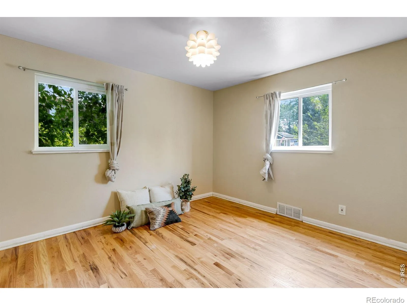 5275 Dudley Street Arvada CO 80002 | MLS #RECIR1066122 08282026132602 1600 28