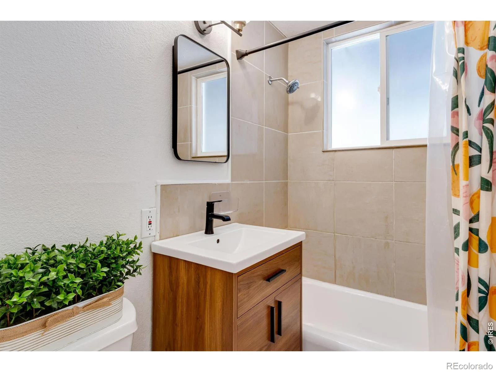 5275 Dudley Street Arvada CO 80002 | MLS #RECIR1066122 08282026132602 1600 32