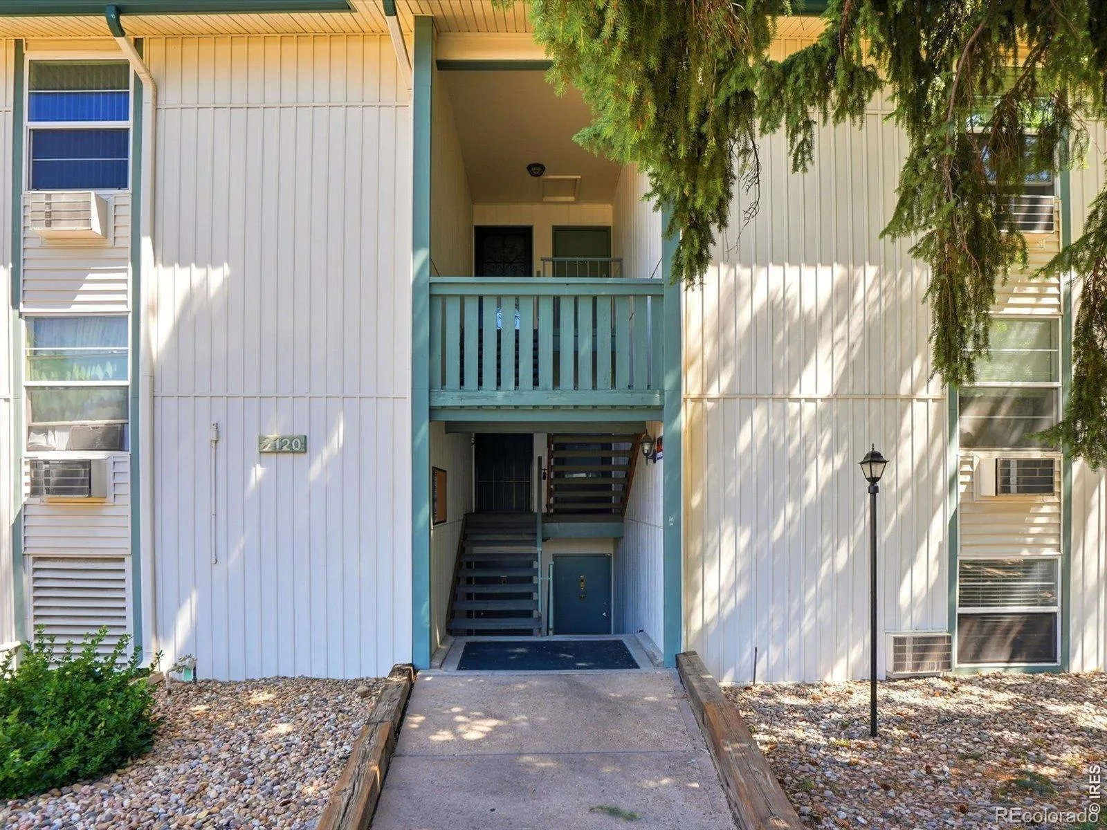 2120 S Vaughn Way #206F Aurora CO 80014 | MLS #RECIR1066146 08102026210246 1600 2