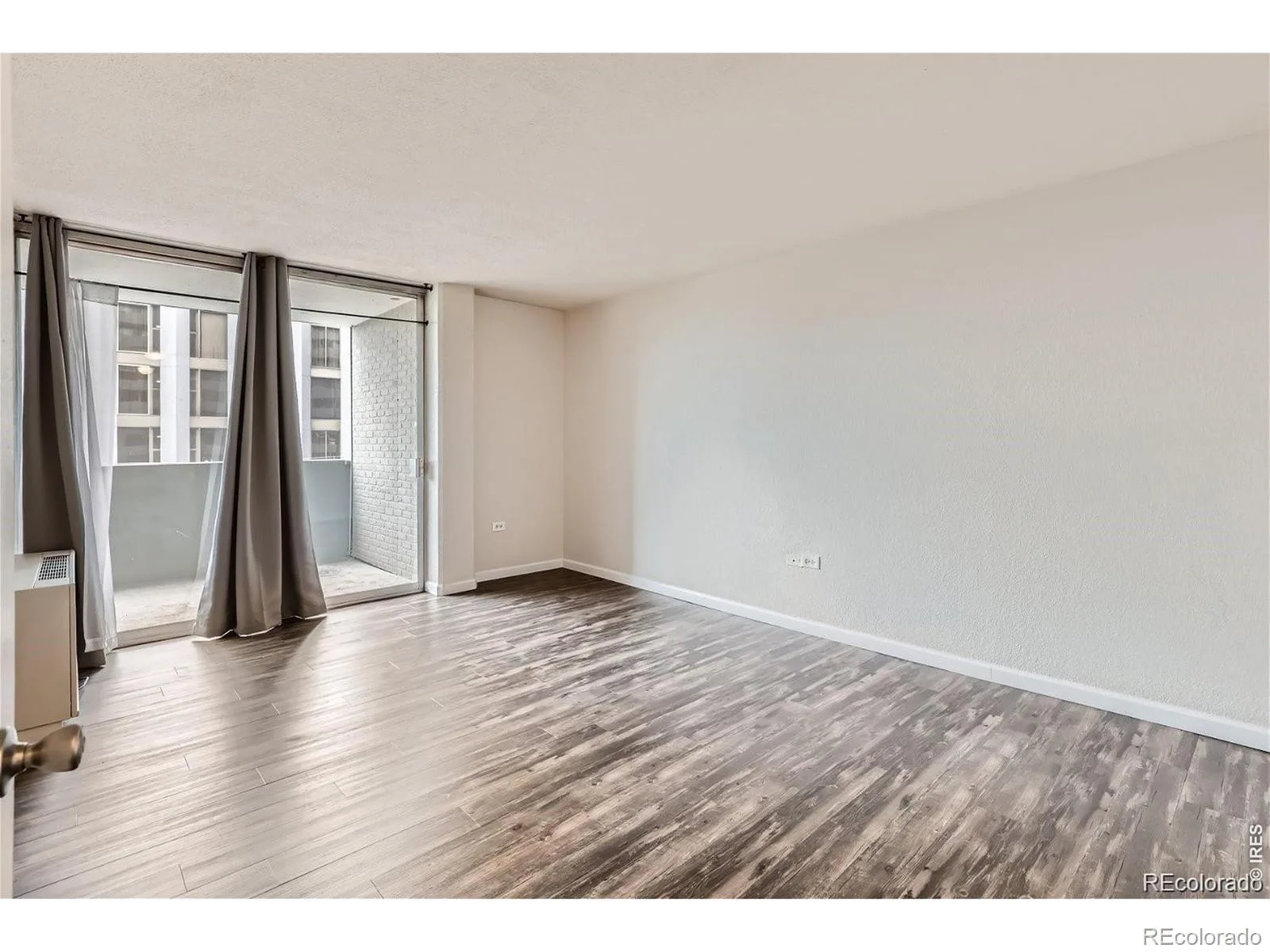 909 N Logan Street #A #4 Denver CO 80203 | MLS #RECIR1066157 08152026002616 1600 4
