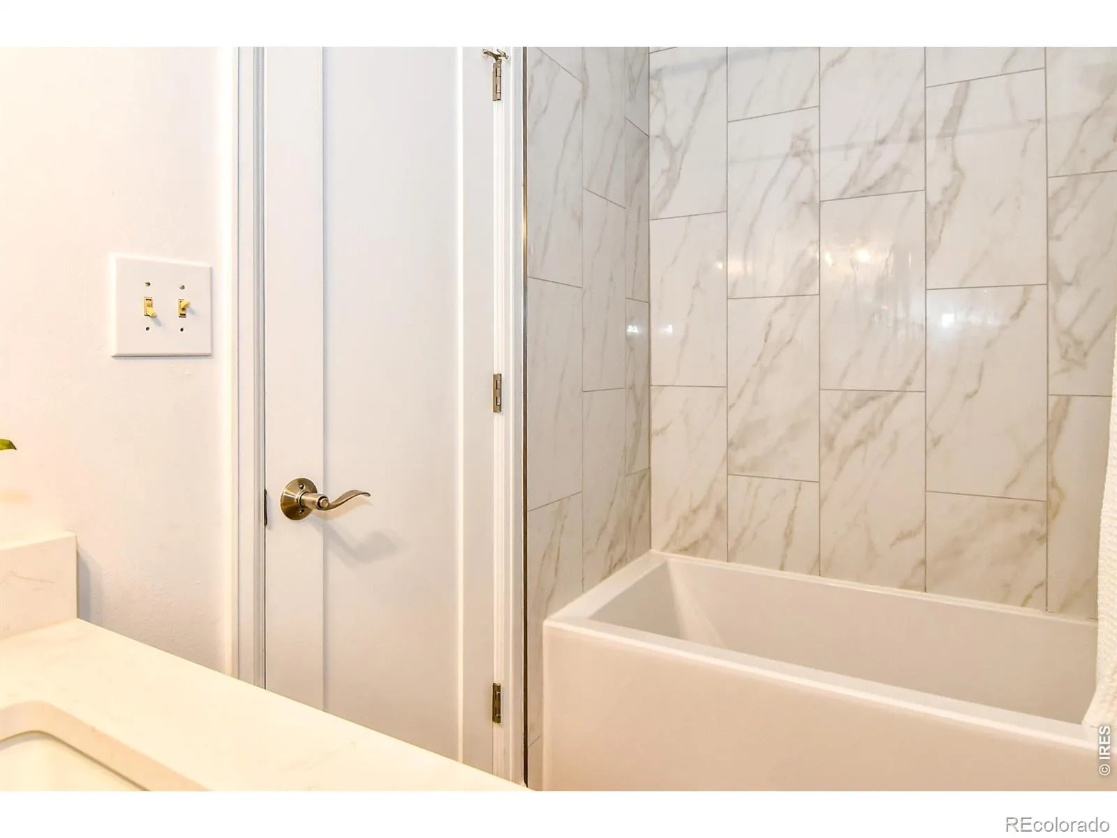 1442 Hilltop Drive Longmont CO 80504 | MLS #RECIR1066201 08112026191705 1600 25