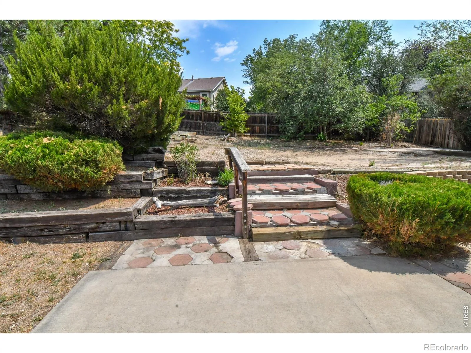 1442 Hilltop Drive Longmont CO 80504 | MLS #RECIR1066201 08112026191705 1600 37