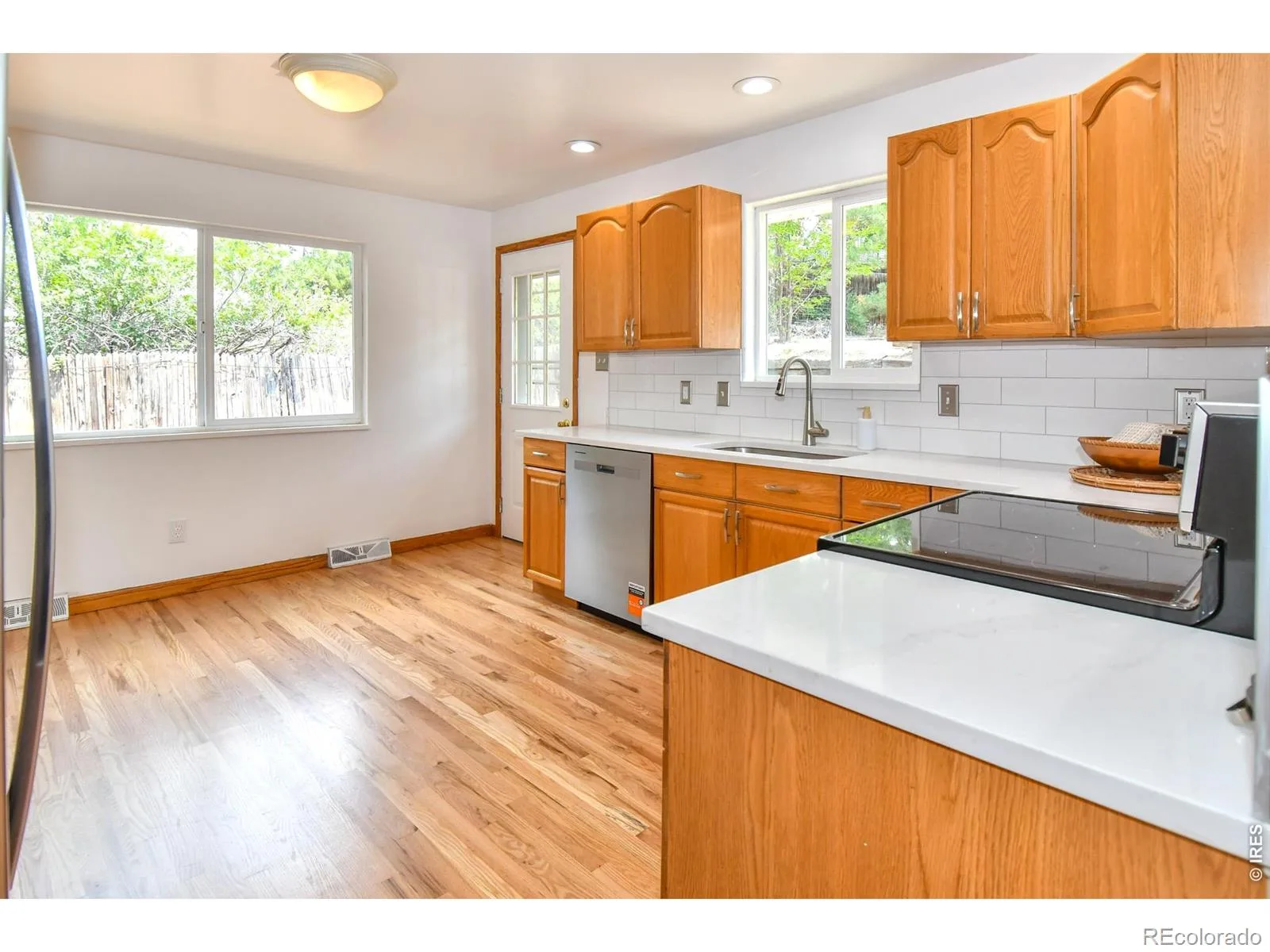 1442 Hilltop Drive Longmont CO 80504 | MLS #RECIR1066201 08112026191705 1600 6