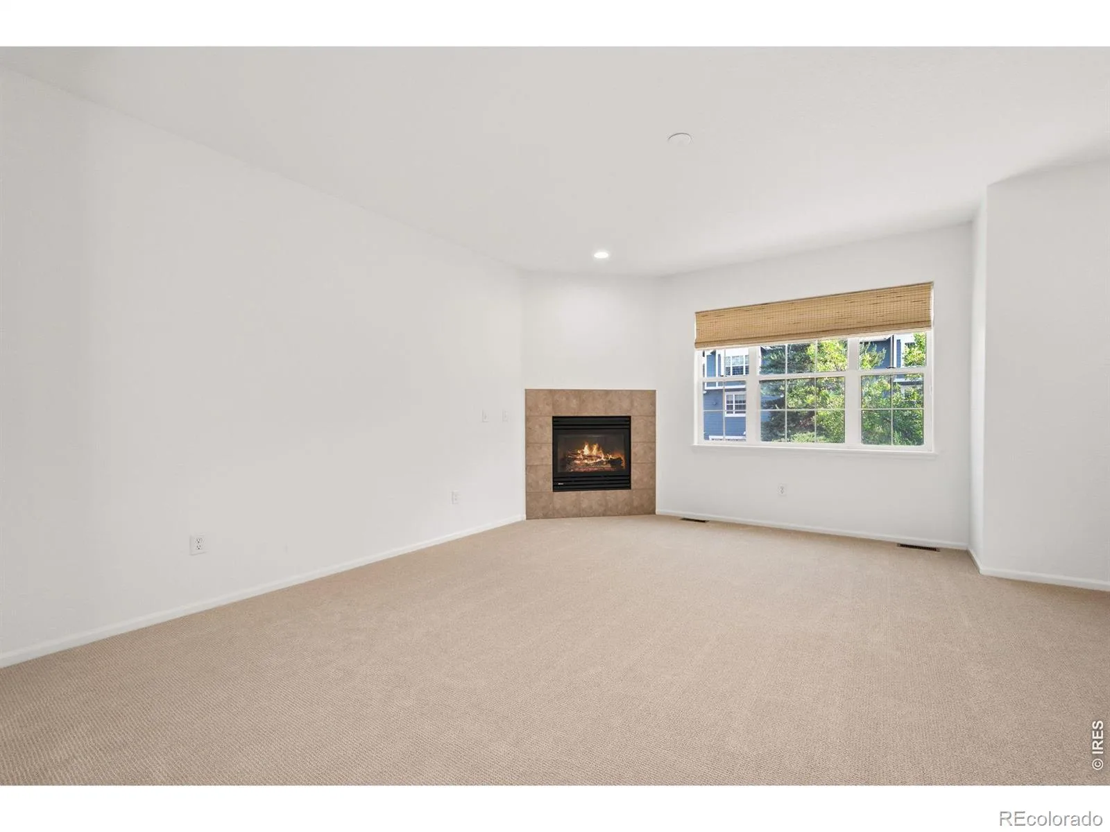 2215 Watersong Circle Longmont CO 80504 | MLS #RECIR1066226 08112026215748 1600 11