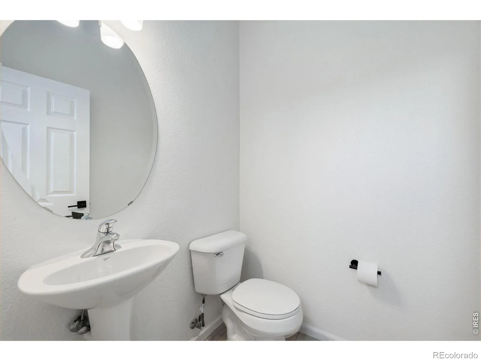 2215 Watersong Circle Longmont CO 80504 | MLS #RECIR1066226 08112026215748 1600 12