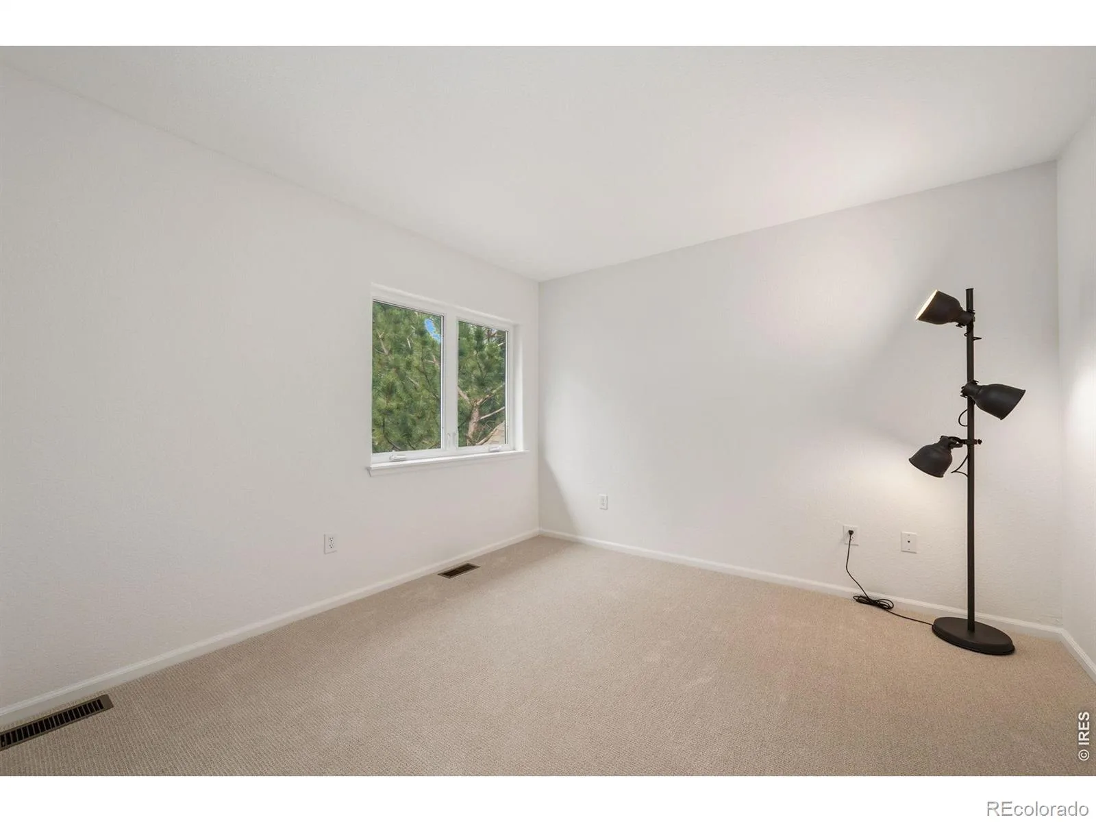 2215 Watersong Circle Longmont CO 80504 | MLS #RECIR1066226 08112026215748 1600 14