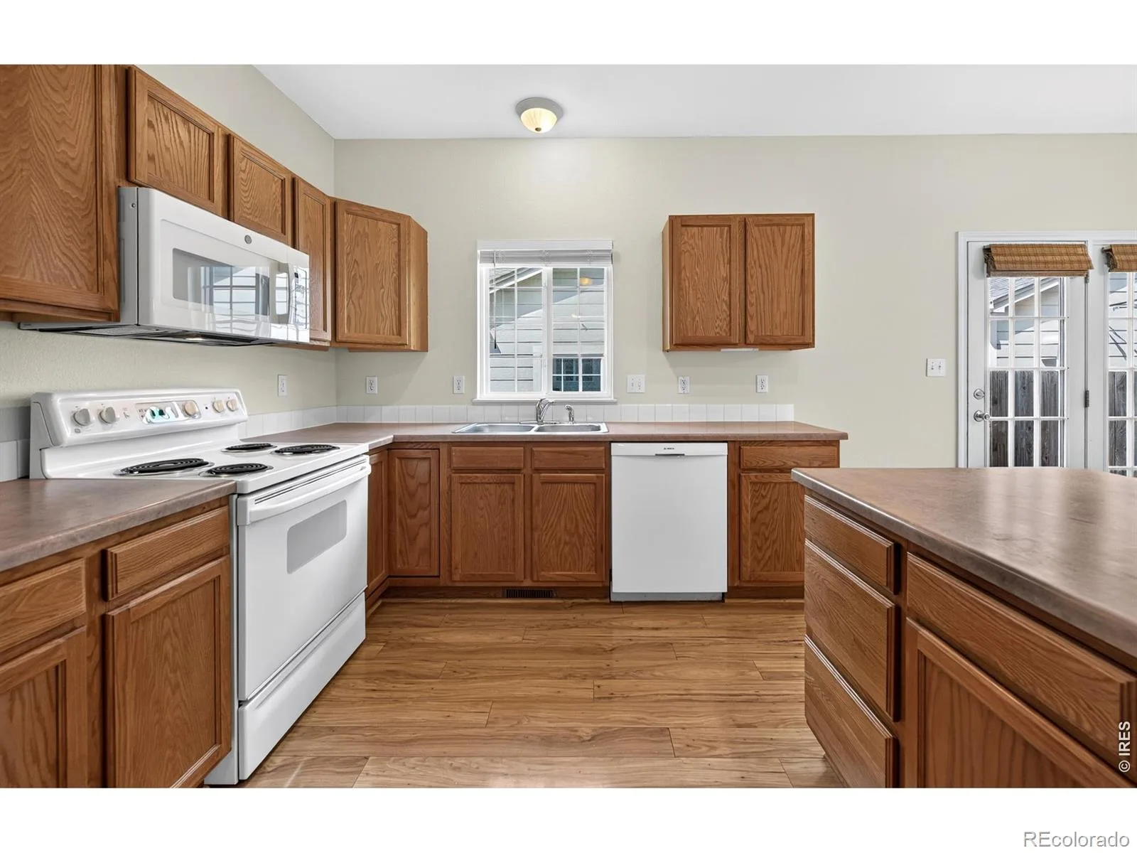 510 N Parkside Drive #E Longmont CO 80501 | MLS #RECIR1066336 08132026015518 1600 10