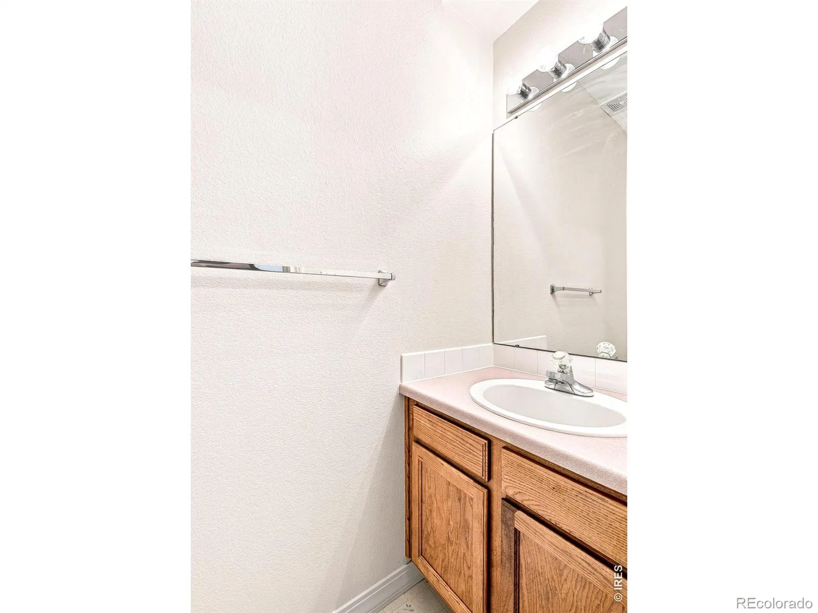 510 N Parkside Drive #E Longmont CO 80501 | MLS #RECIR1066336 08132026015518 1600 14