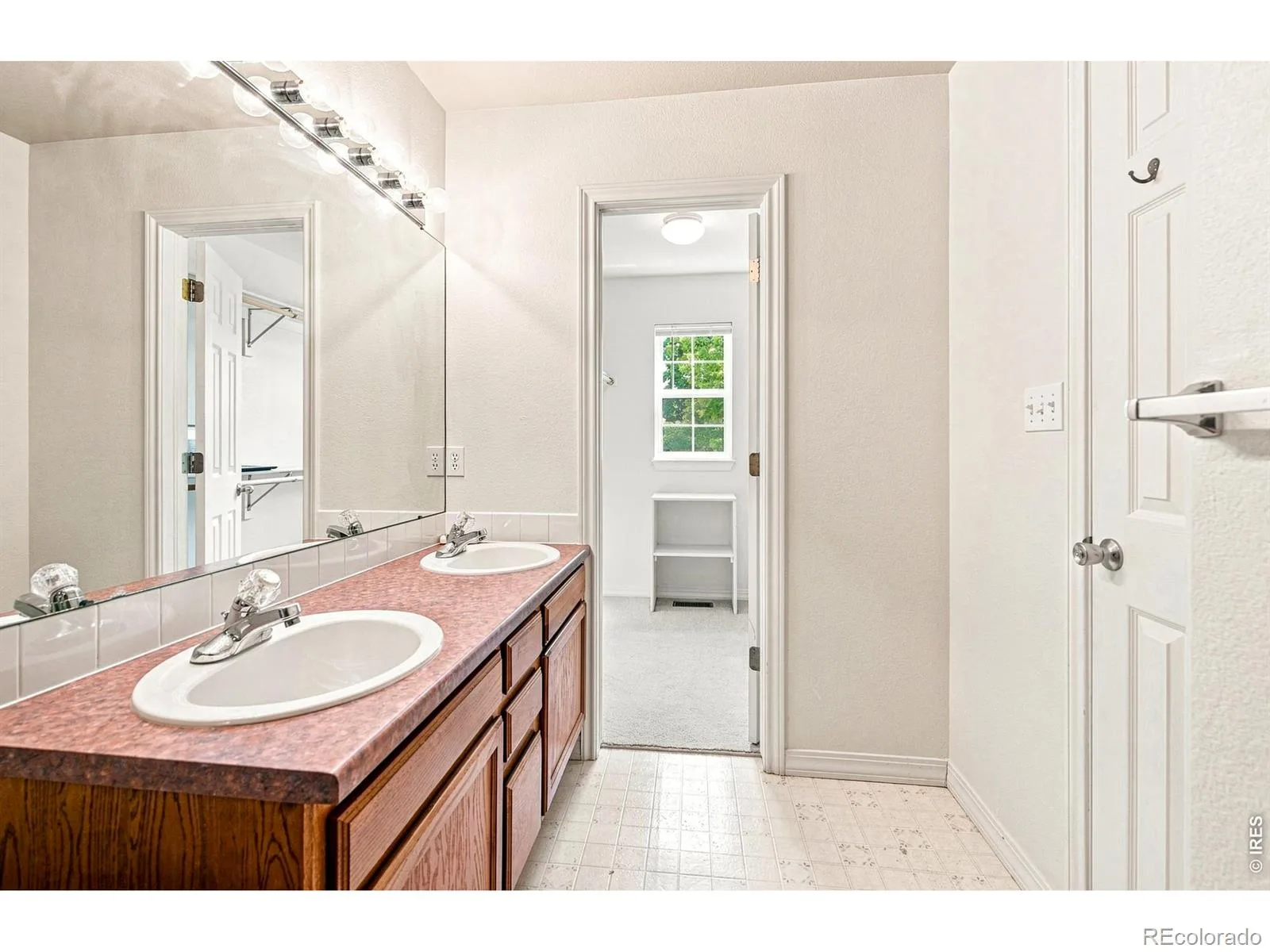 510 N Parkside Drive #E Longmont CO 80501 | MLS #RECIR1066336 08132026015518 1600 19