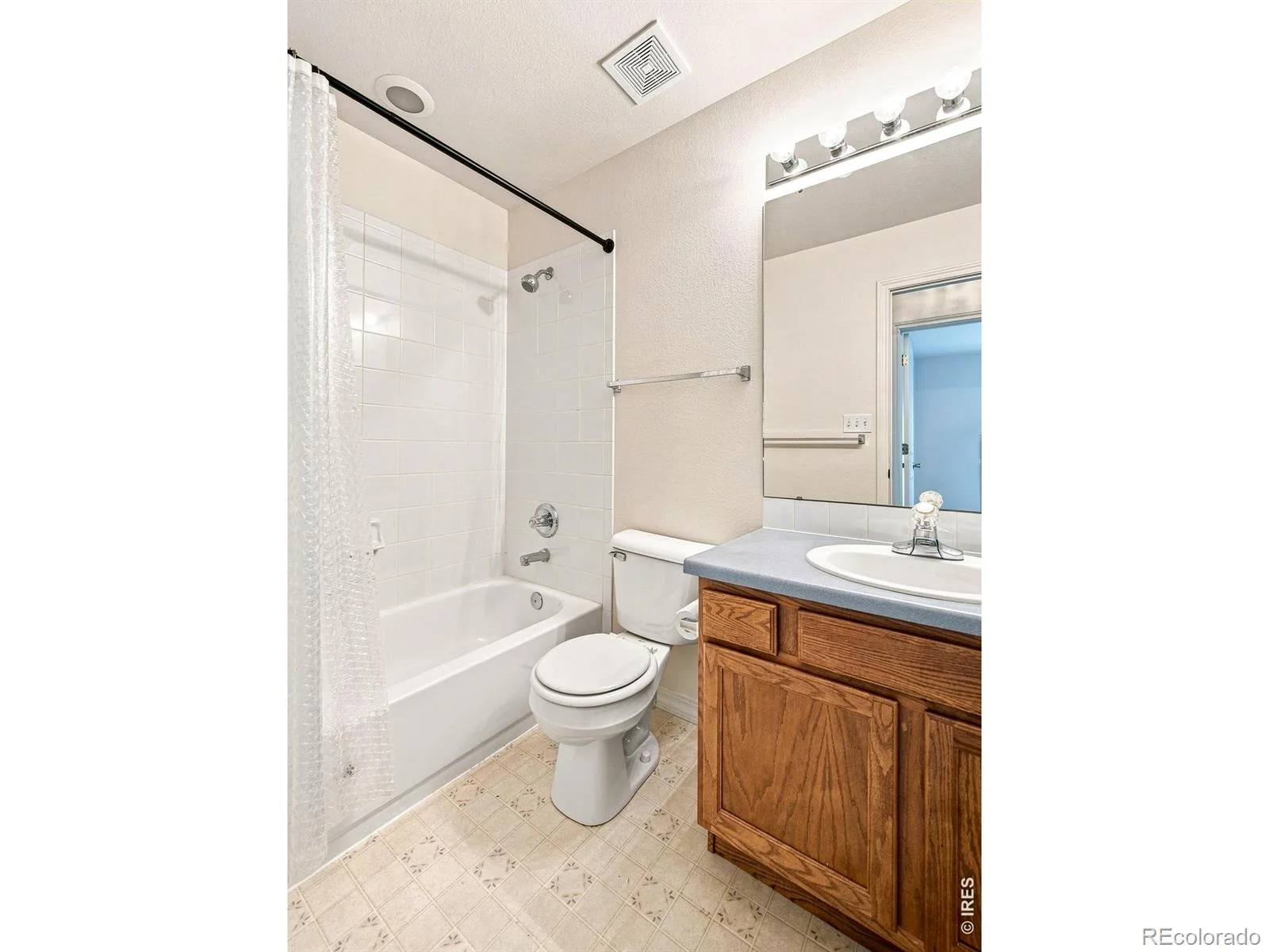 510 N Parkside Drive #E Longmont CO 80501 | MLS #RECIR1066336 08132026015518 1600 22