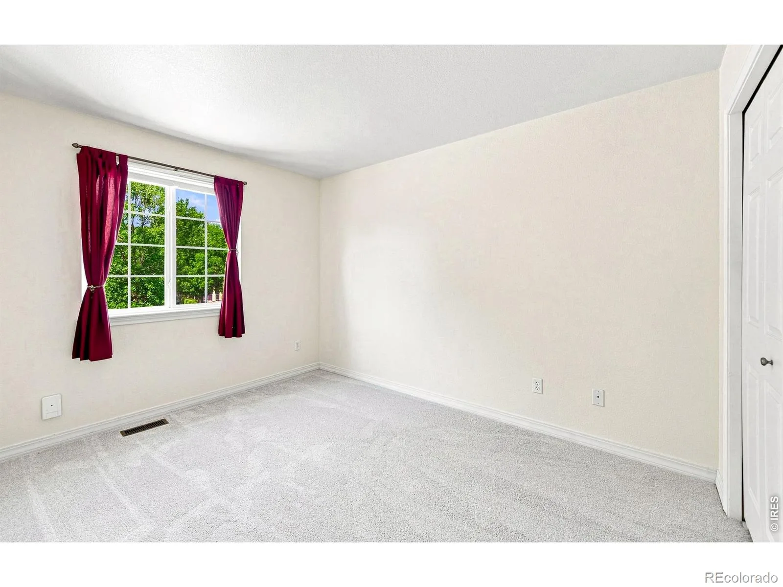510 N Parkside Drive #E Longmont CO 80501 | MLS #RECIR1066336 08132026015518 1600 23