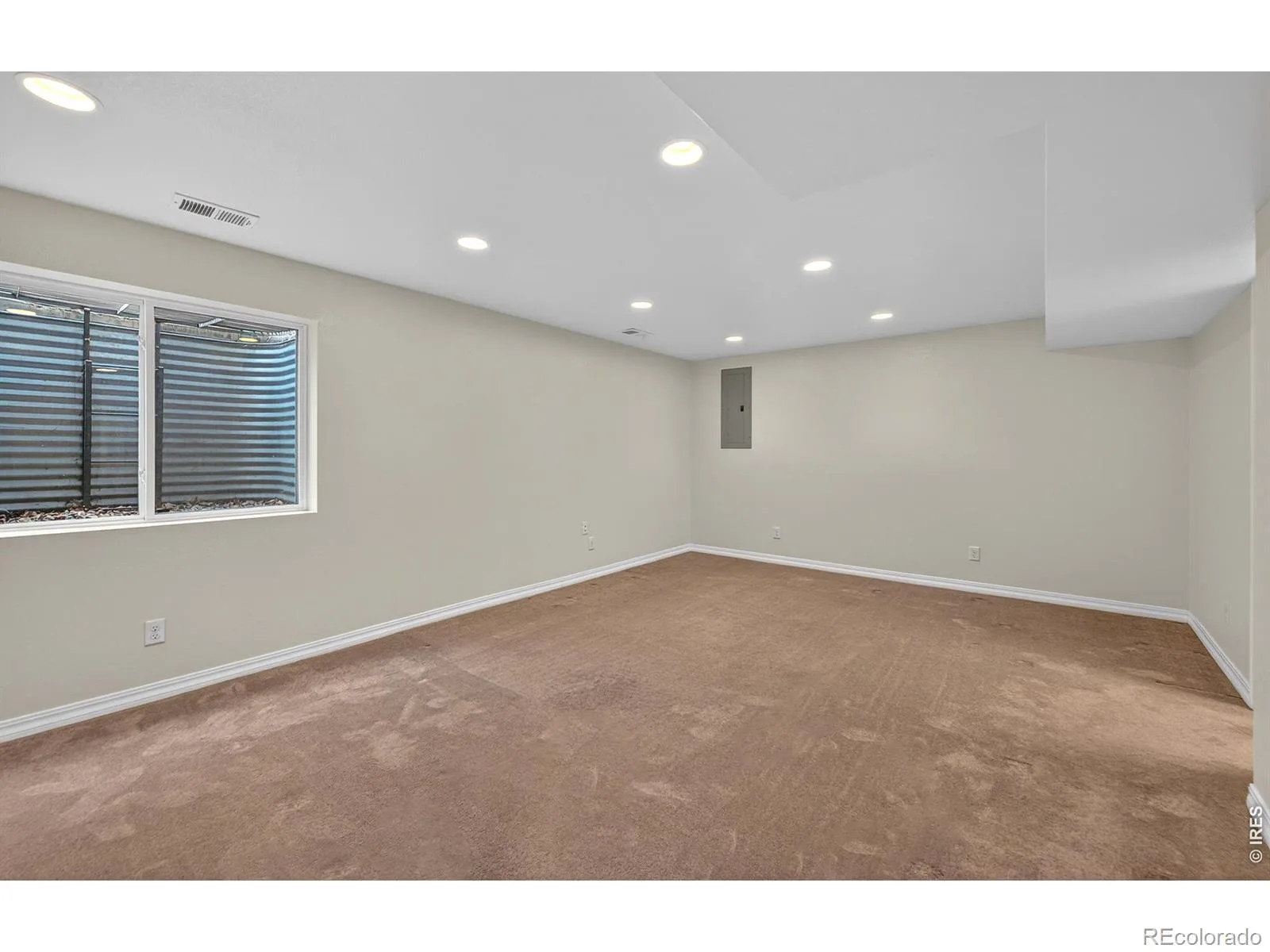 510 N Parkside Drive #E Longmont CO 80501 | MLS #RECIR1066336 08132026015518 1600 26