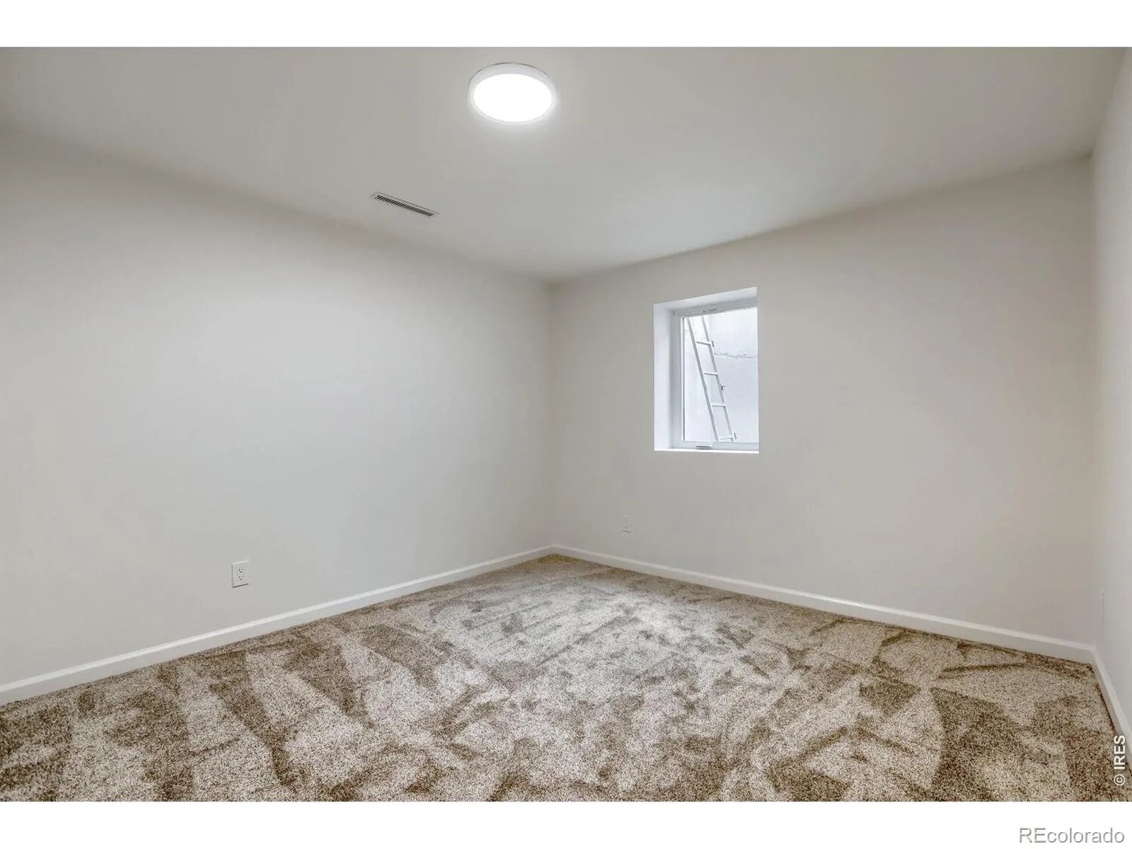 2305 Lake Park Drive Longmont CO 80503 | MLS #RECIR1066454 08142026023421 1600 29