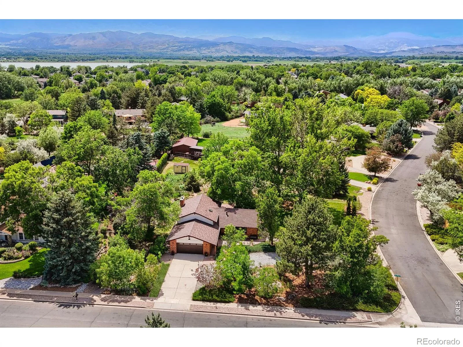 2305 Lake Park Drive Longmont CO 80503 | MLS #RECIR1066454 08142026023421 1600 35