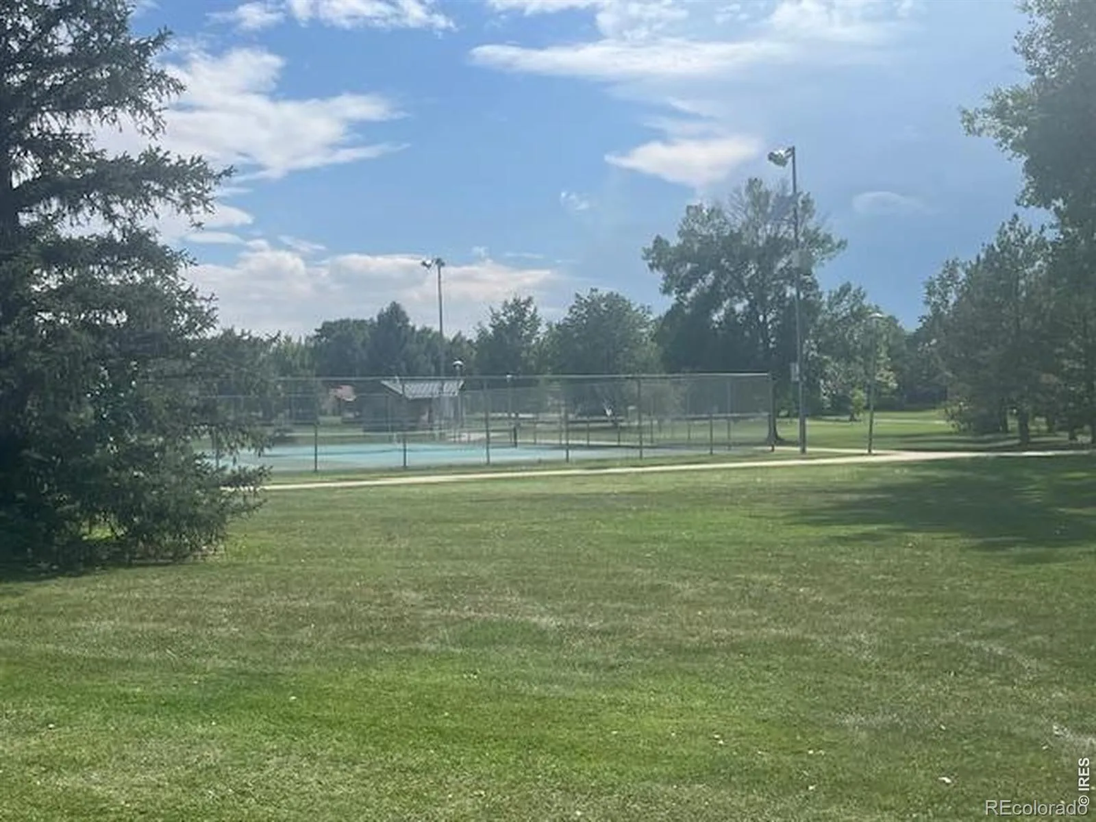 2305 Lake Park Drive Longmont CO 80503 | MLS #RECIR1066454 08142026023421 1600 44