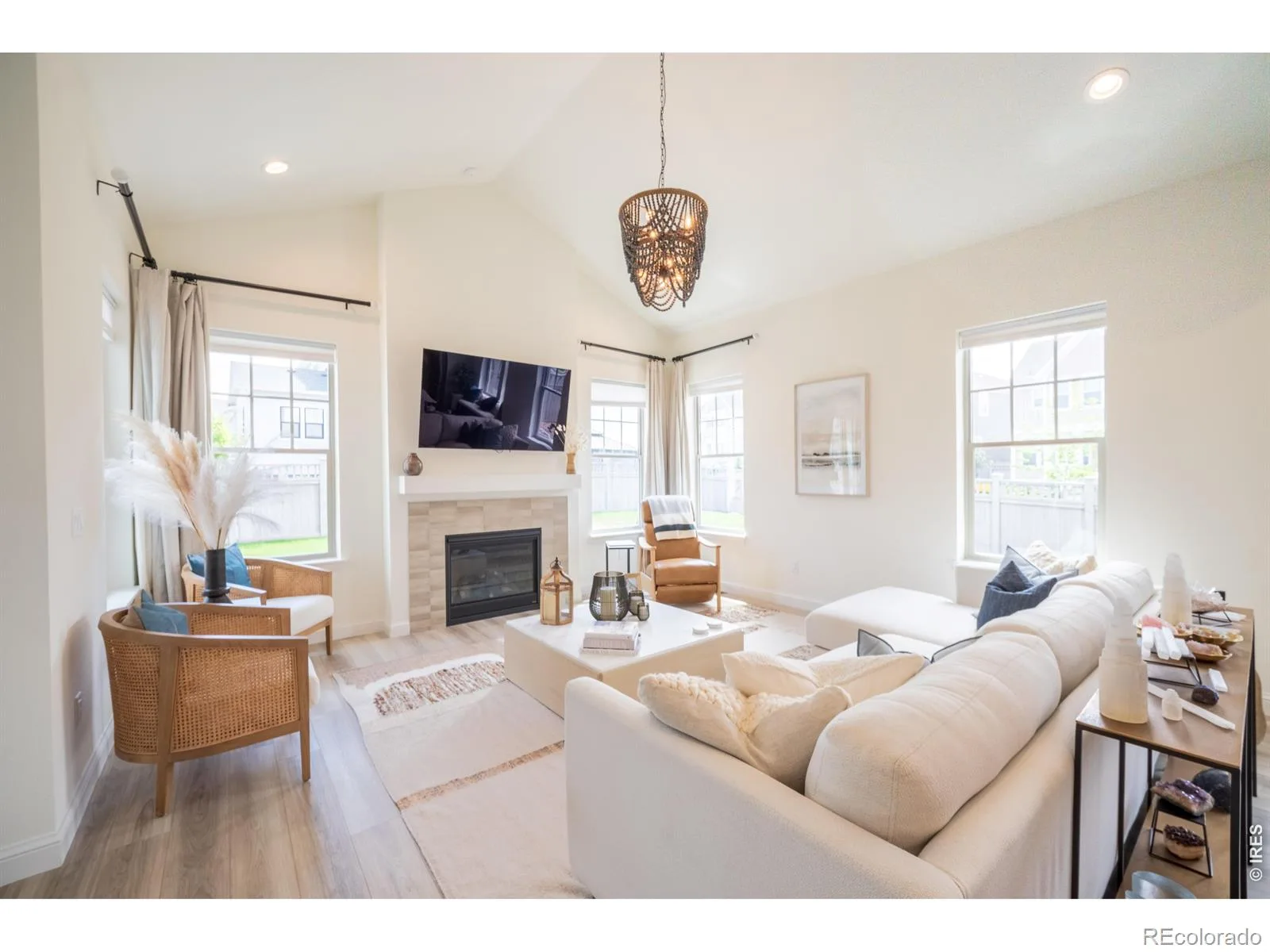1792 Willow Drive Erie CO 80516 | MLS #RECIR1066586 08292026005627 1600 5