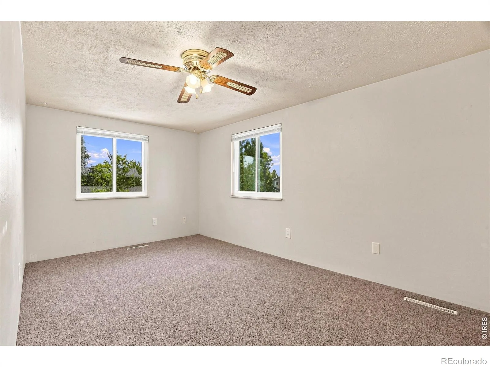 942 Granite Court Longmont CO 80504 | MLS #RECIR1066608 08192026163741 1600 20