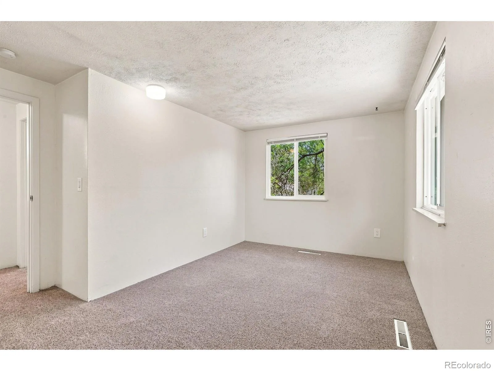 942 Granite Court Longmont CO 80504 | MLS #RECIR1066608 08192026163741 1600 30