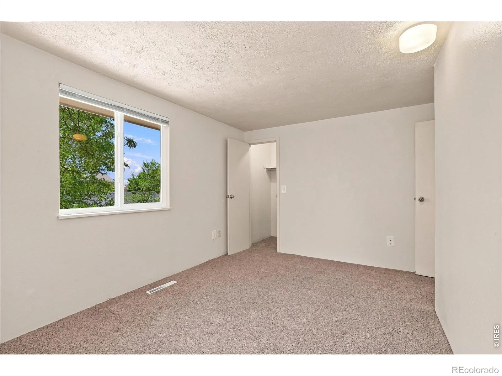 942 Granite Court Longmont CO 80504 | MLS #RECIR1066608 08192026163741 1600 31