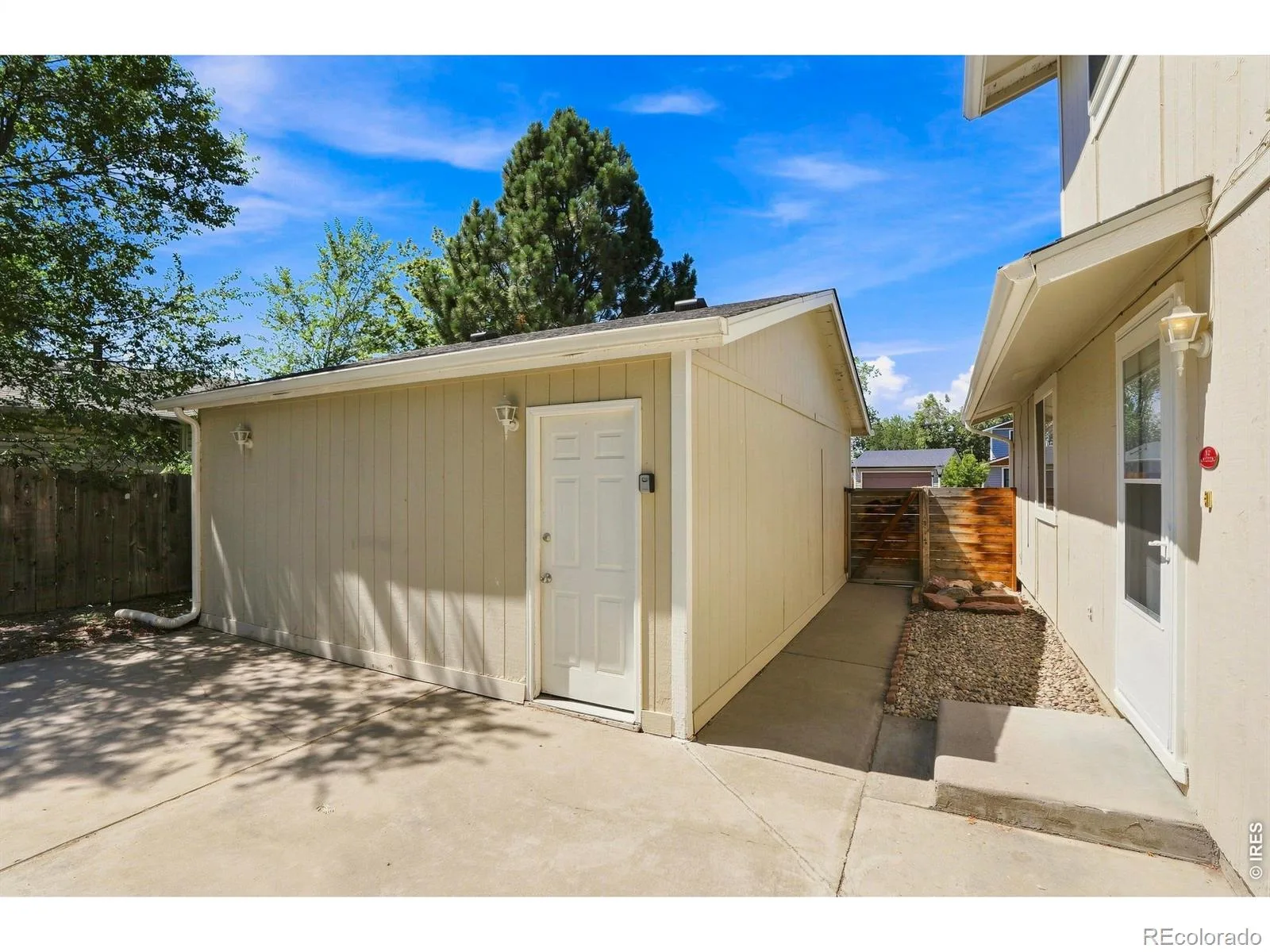 942 Granite Court Longmont CO 80504 | MLS #RECIR1066608 08192026163741 1600 33