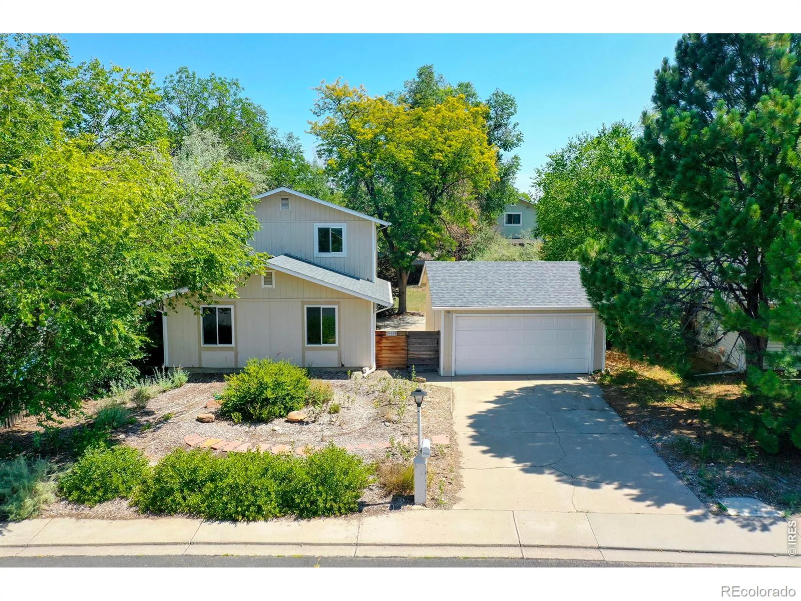 942 Granite Court Longmont CO 80504 | MLS #RECIR1066608 08192026163741 1600 35
