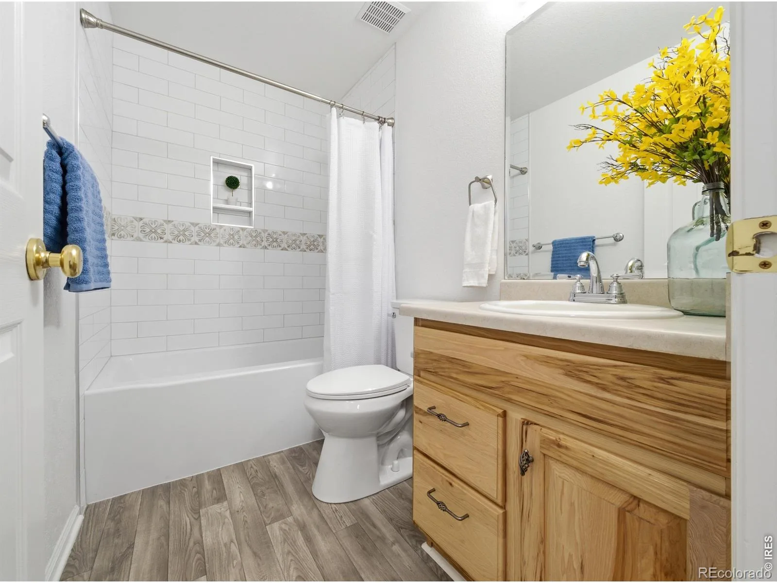 6375 E 139th Avenue Thornton CO 80602 | MLS #RECIR1066612 08172026010607 1600 30