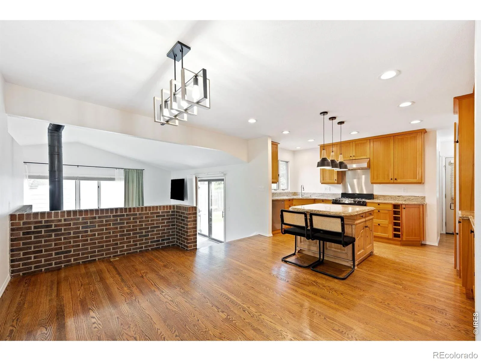 5411 S Manitou Road Littleton CO 80123 | MLS #RECIR1066623 08172026171657 1600 7