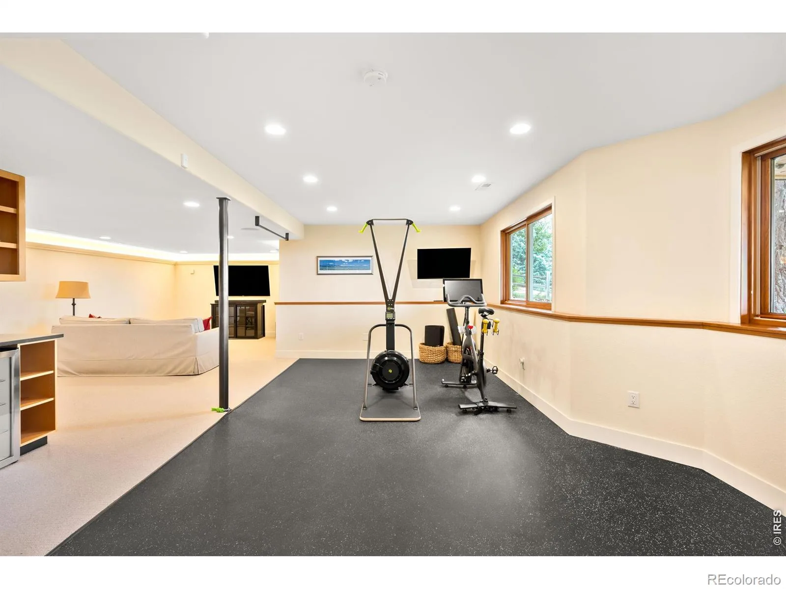 4381 Pebble Beach Drive Longmont CO 80503 | MLS #RECIR1066631 08172026190806 1600 33