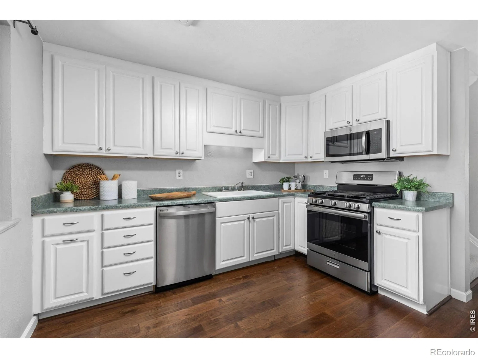 455 W Sycamore Court Louisville CO 80027 | MLS #RECIR1066788 08192026210727 1600 10