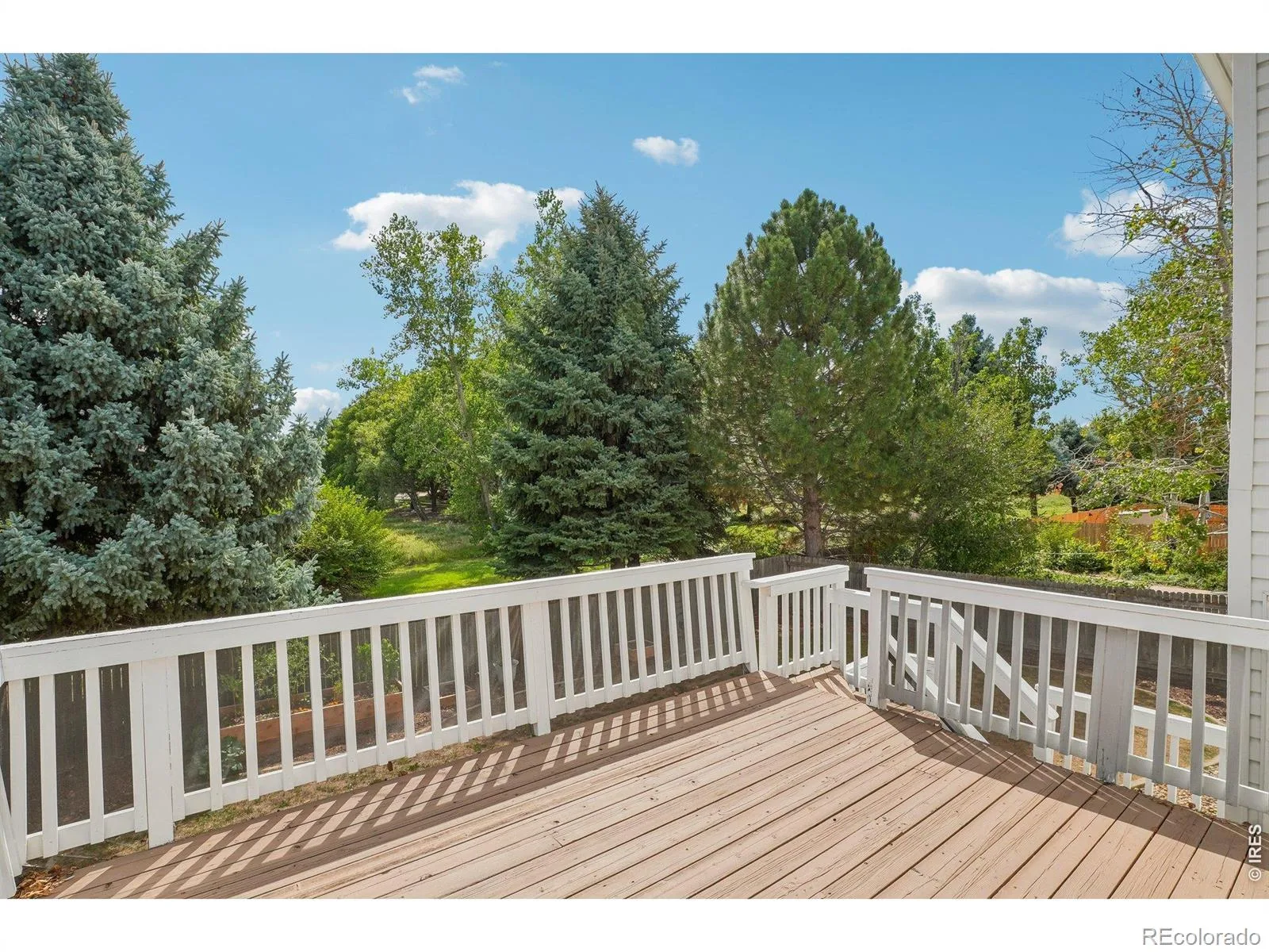 1818 Clover Creek Drive Longmont CO 80503 | MLS #RECIR1066789 08192026210720 1600 34