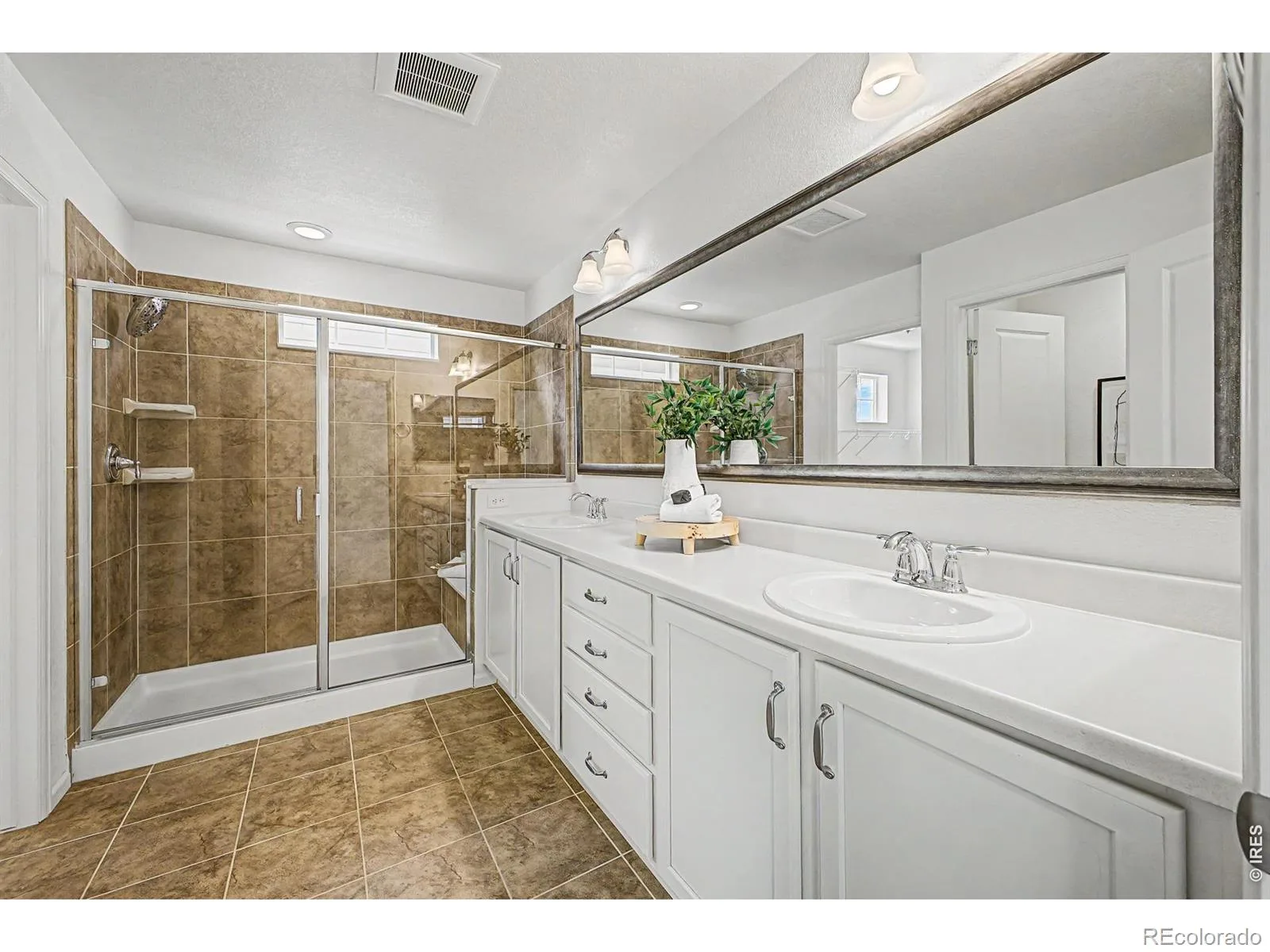 15263 W 49th Place Golden CO 80403 | MLS #RECIR1066841 08252026005811 1600 23